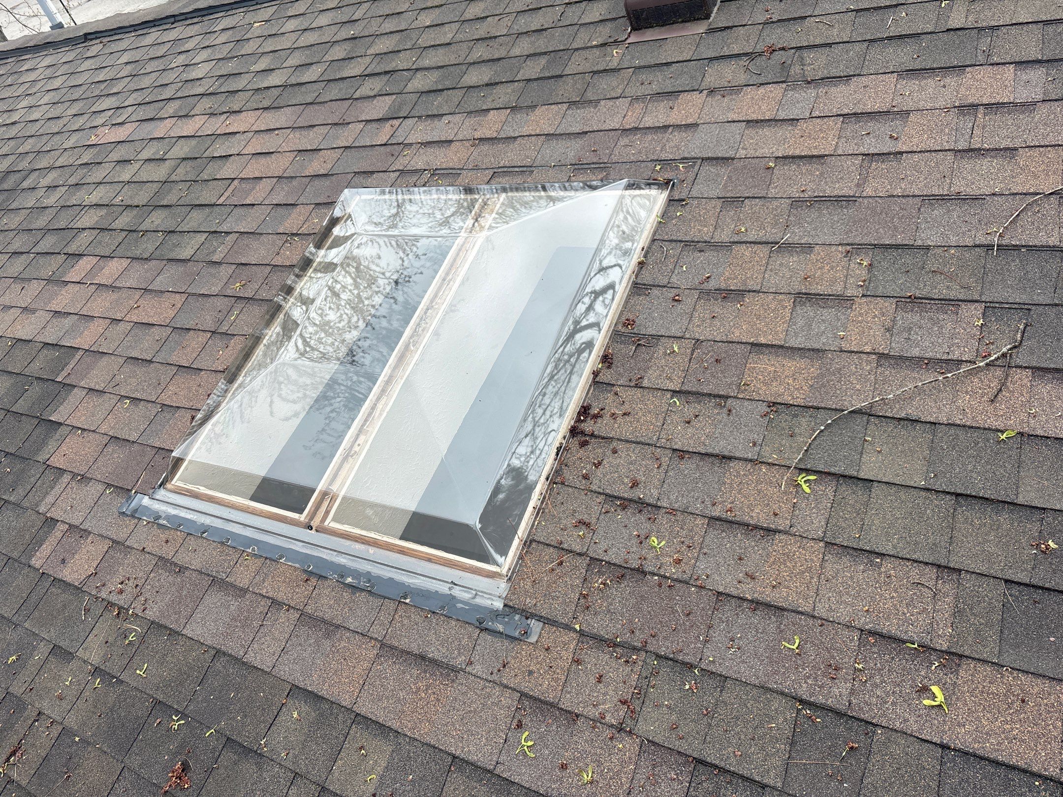 Roof Replacement using Owens Corning Brownwood by 180 Contractors