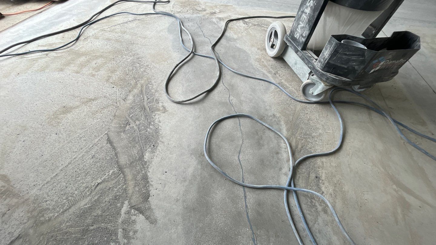 Garage using Silver Creek by Select Painting, Coatings & Garage Cabinets