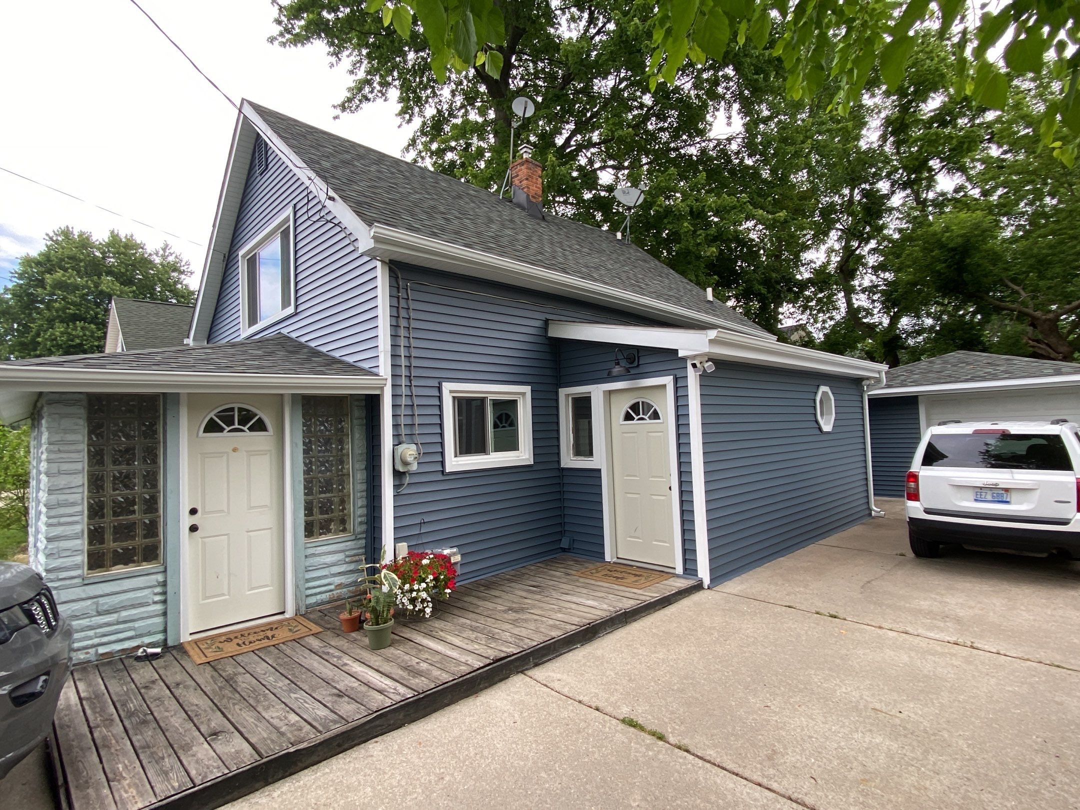 Siding Replacement using CertainTeed Restoration Classis D4 by 180 Contractors