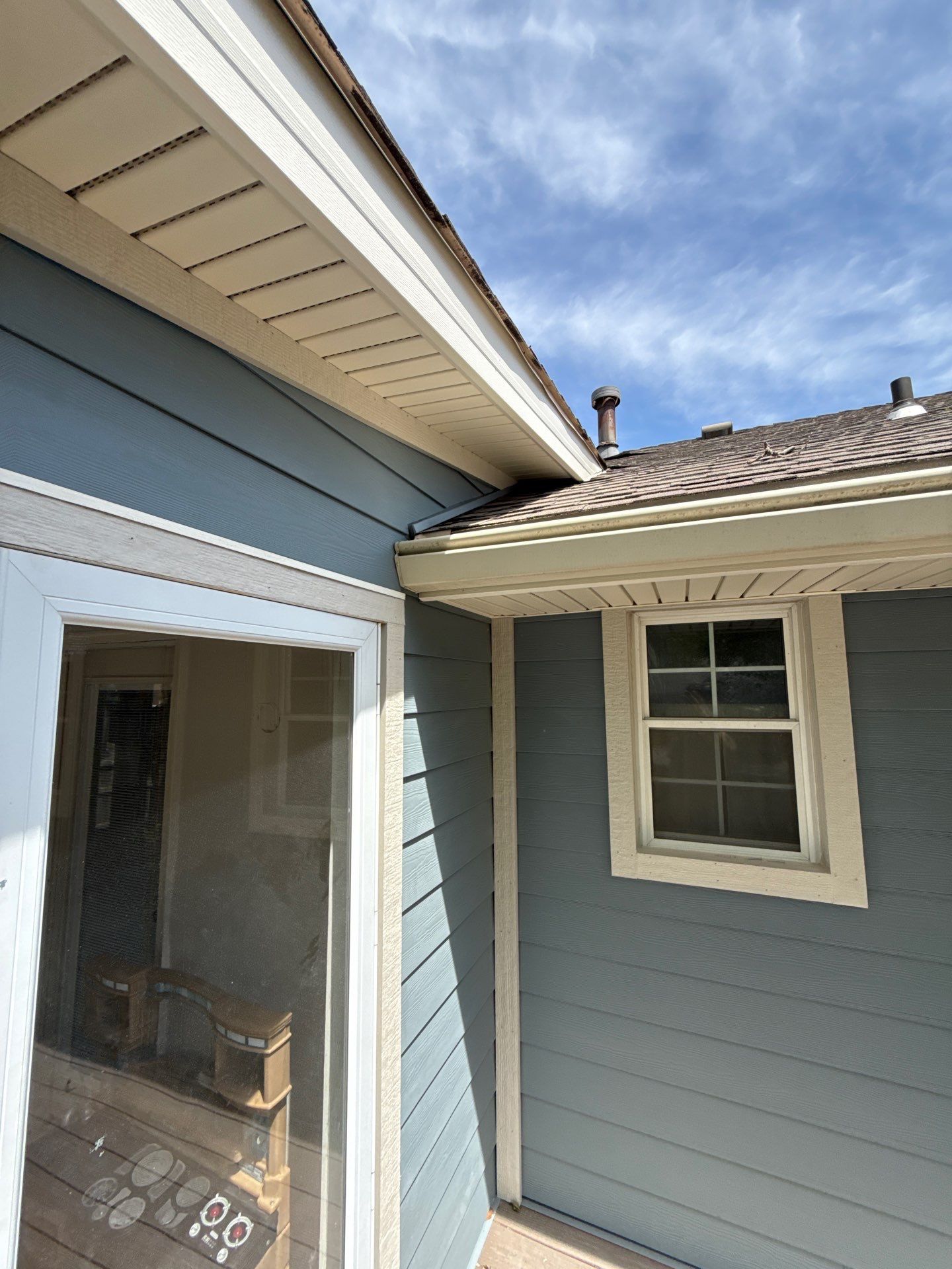 James Hardie in Kansas City Mo  by EEC  Windows, Siding & Roofing 