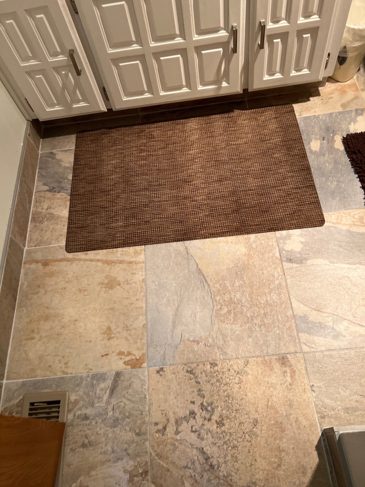 House cleaning in Lake Oswego by Cloud 9 Professional Cleaning Services