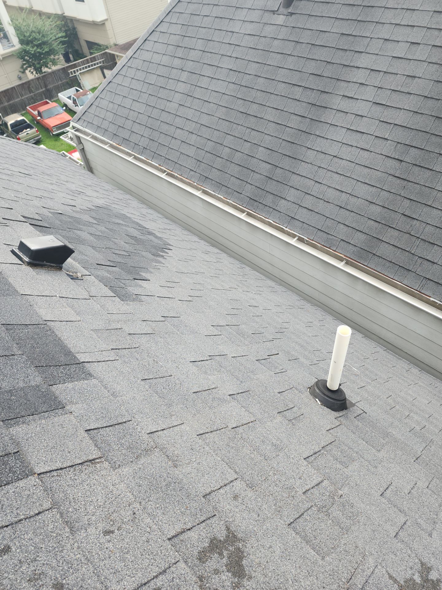 Hail Damage using Owen's Corning Duration (Lifetime) Shingles by Roof Repair Company