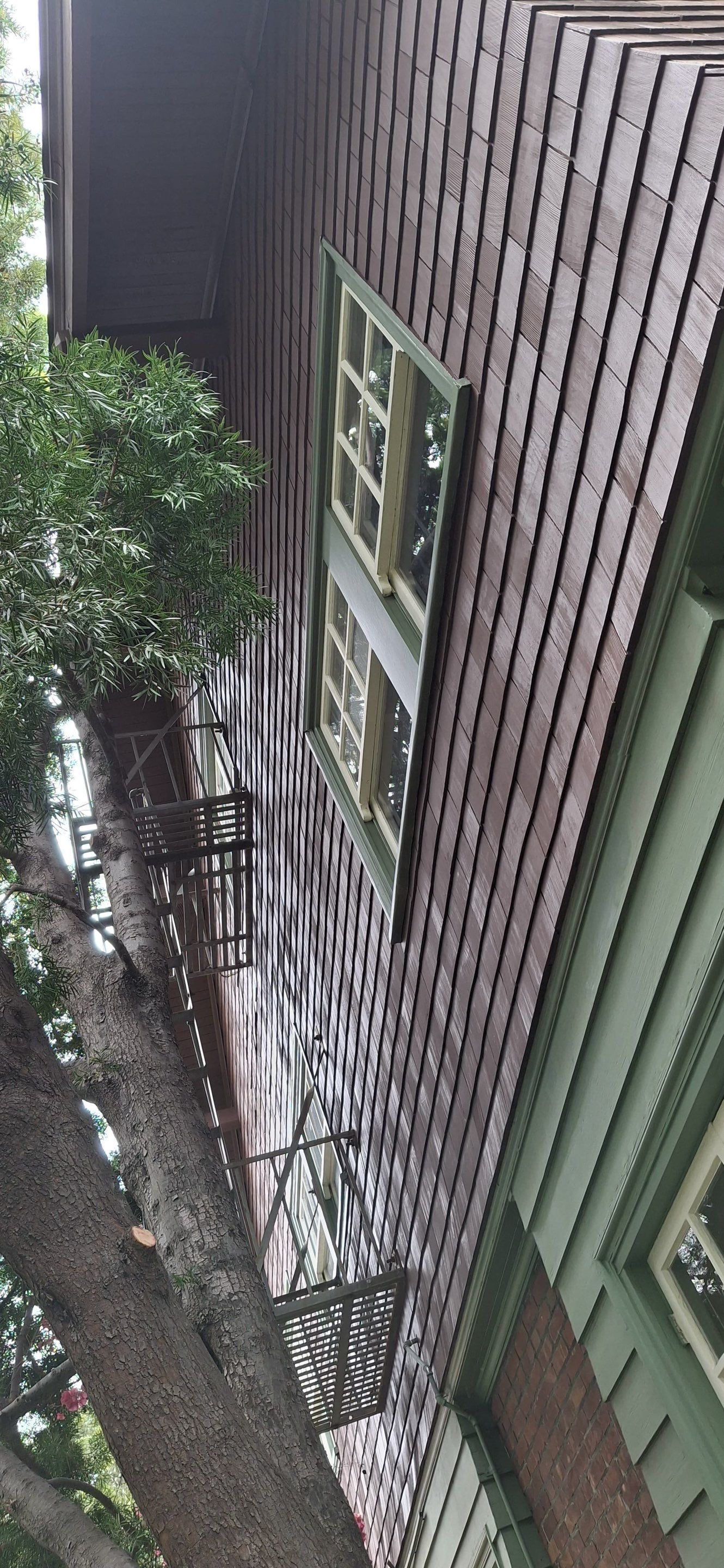 Howe St, Berkeley  by Golden State Builders Group