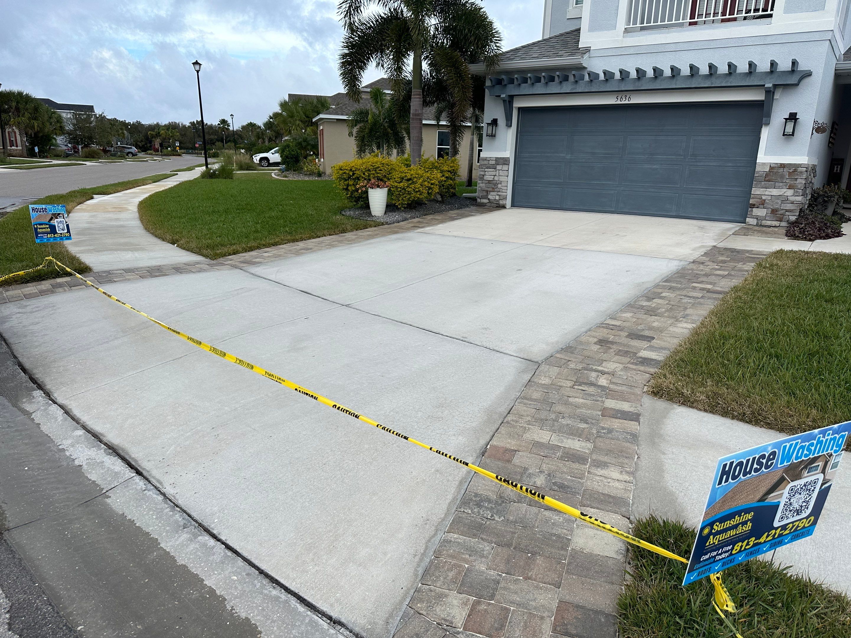 Roof Cleaning, Driveway Cleaning & Paver Patio Cleaning in Willow Palms Estates, Palmetto, FL | Sunshine AquaWash by Sunshine AquaWash