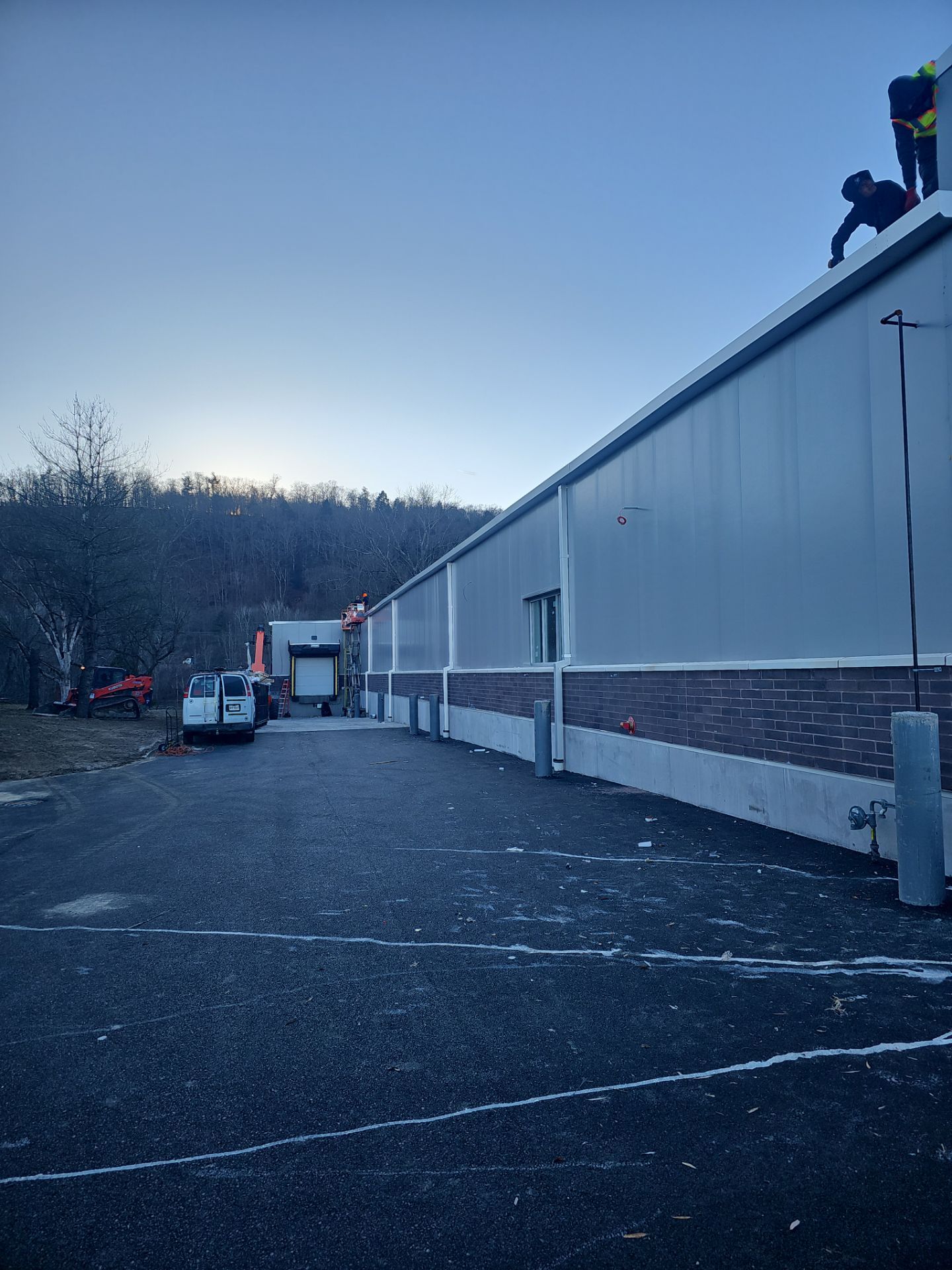 Commercial Roofing Installation using Insulated roof and wall panels by Nitro Roofing and Construction