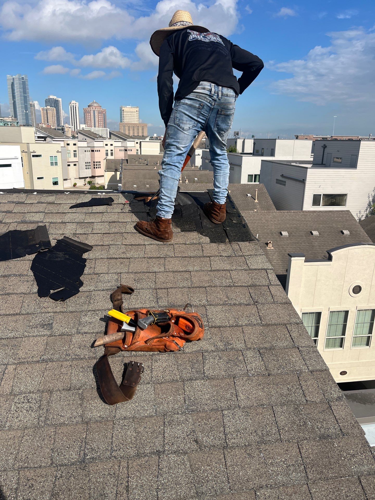 Residential Roofing Installation using Owen's Corning Duration (Lifetime) Shingles by Roof Repair Company