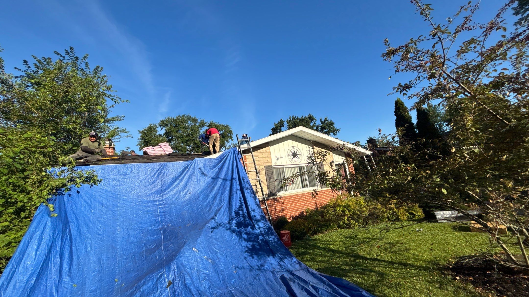 Roof Replacement using Owens Corning Onyx Black by 180 Contractors