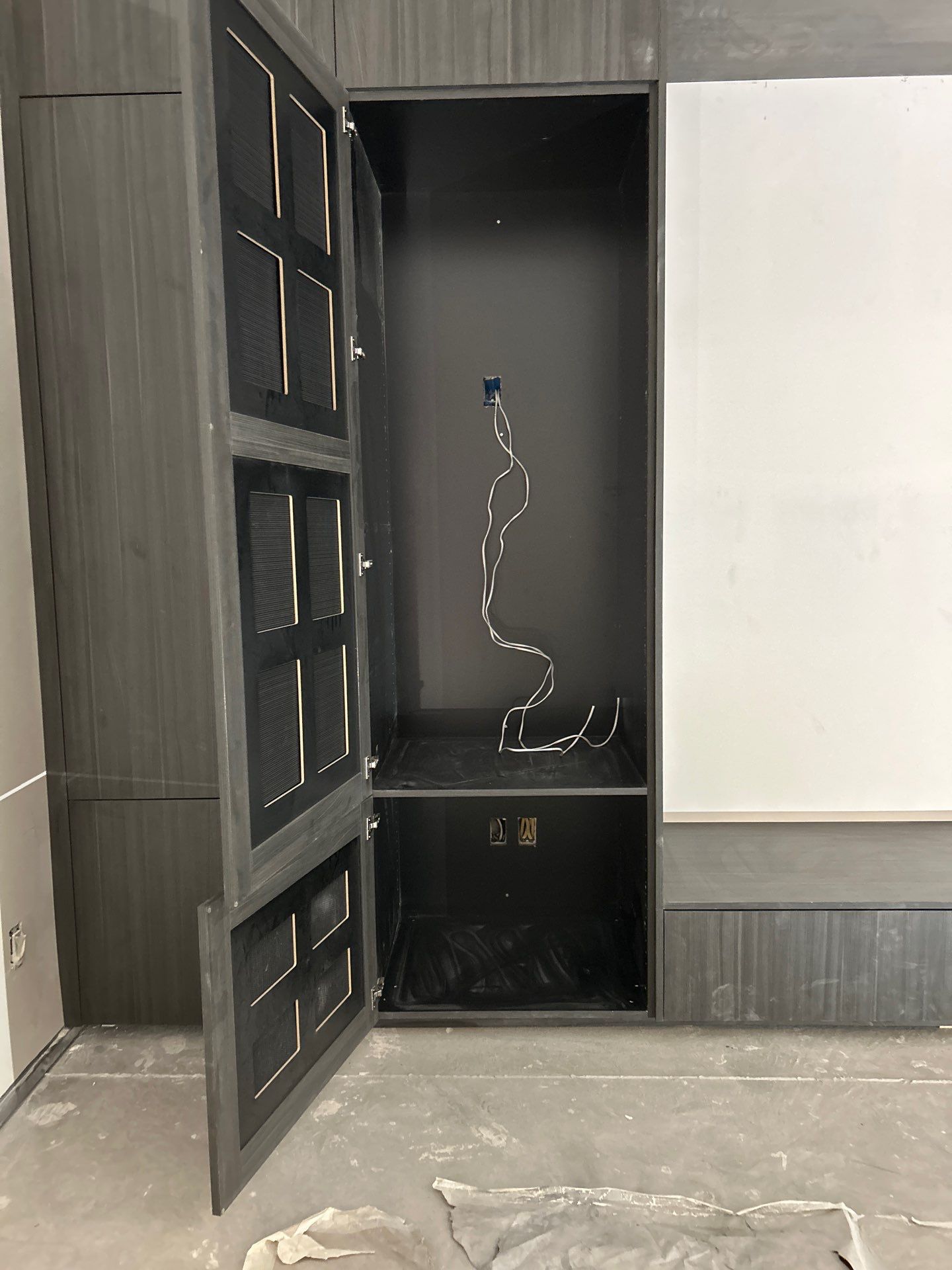 Denver Kitchen, Bath, Home Entertainment, and Closet Install by Concept 32, Inc.