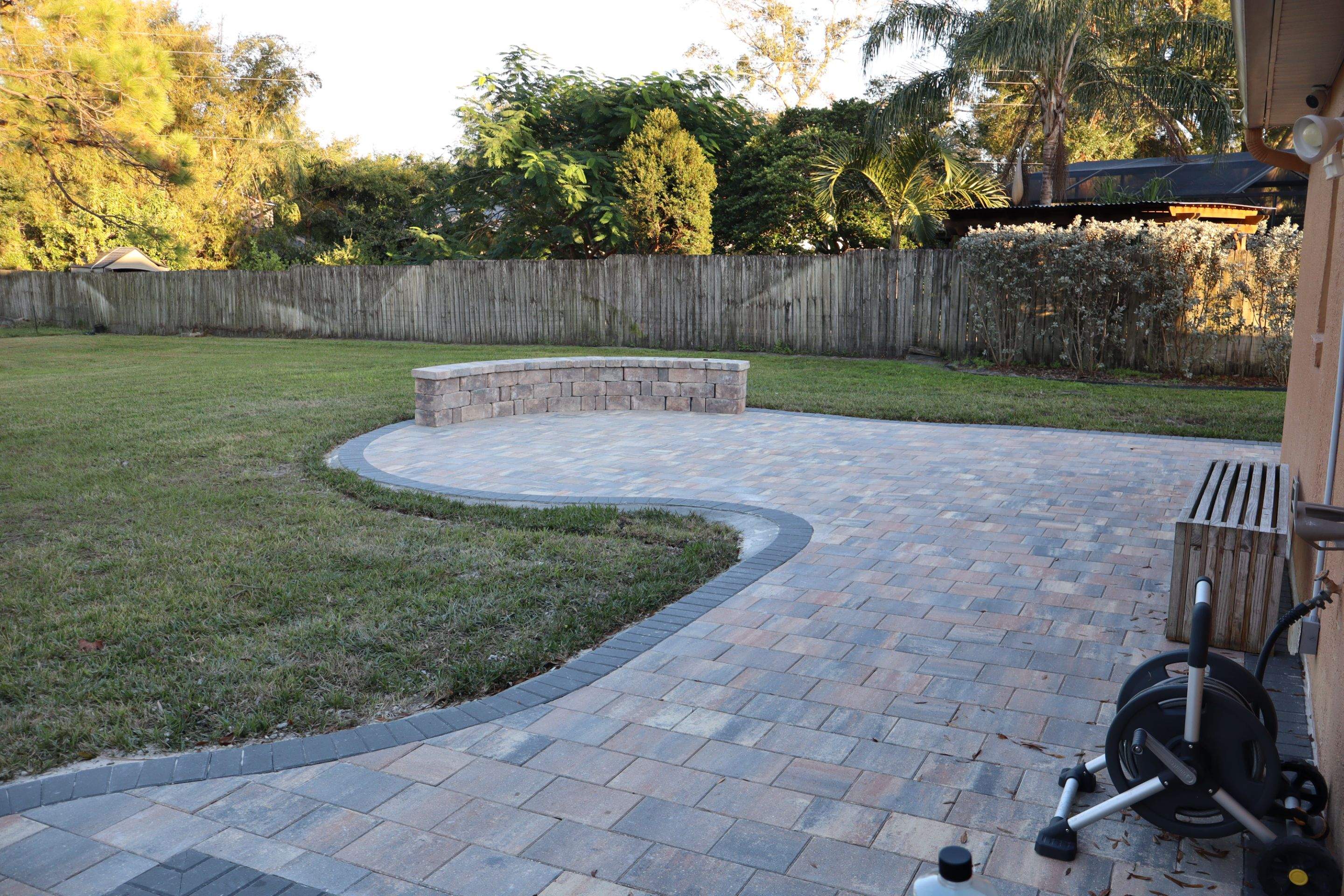 We are thrilled to share our latest project at Orlando WaterFord Lakes! ✨ by Orlando pergolas