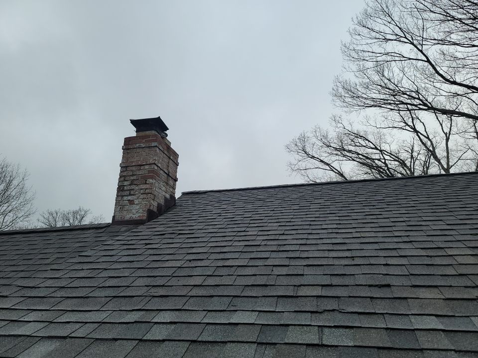 ATLAS PINNACLE COLOR: HEARTHSTONE DRIP EDGE: WHITE by Eagle Eye Roofing