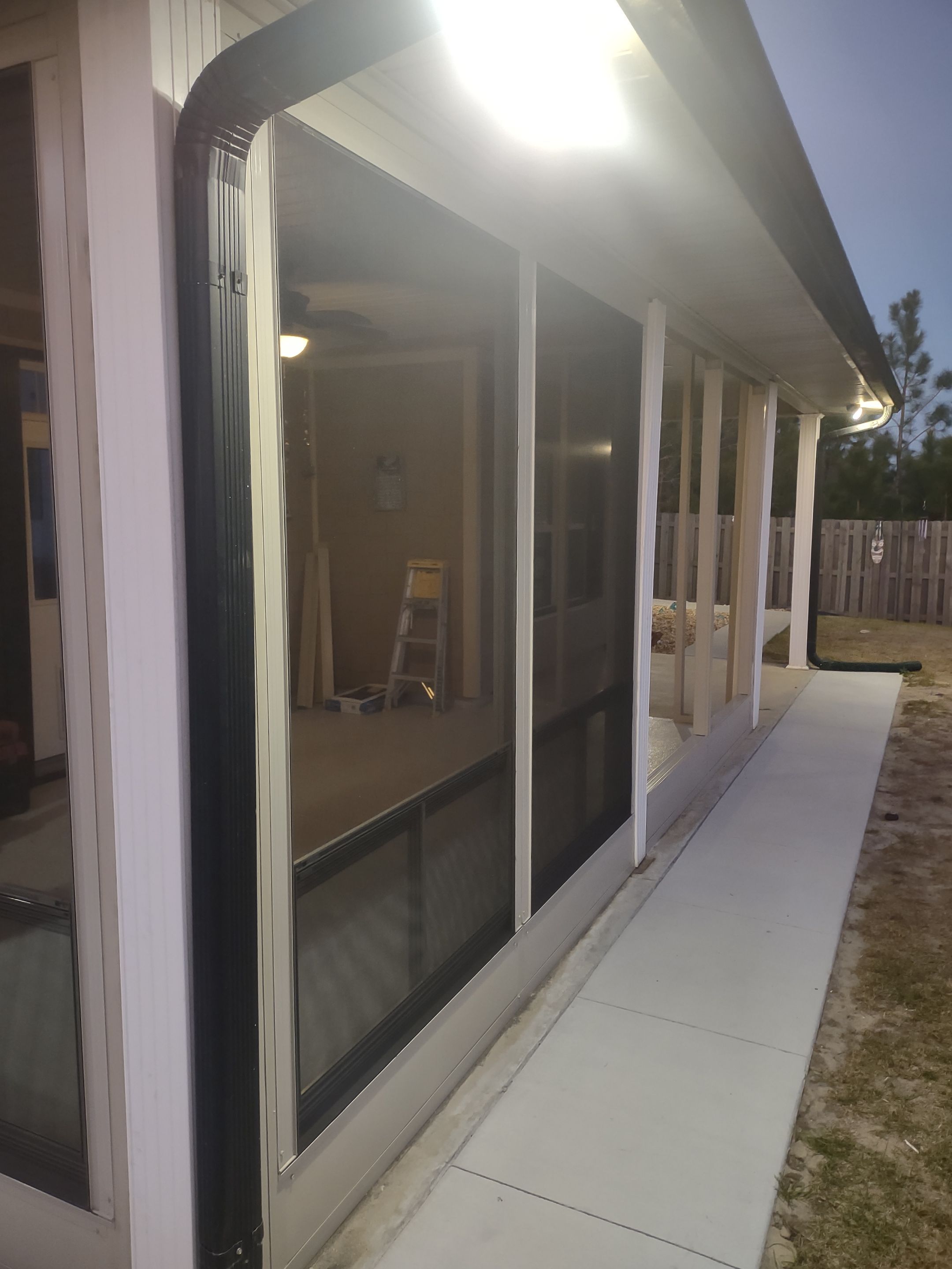 Screen Under w/Vinyl Windows using Colorbeam by Titan Sunrooms