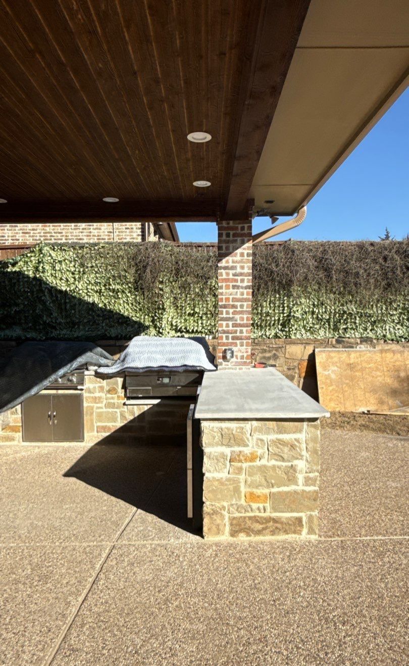Patio & Pool bath addition by SLM General Contractors & Roofing