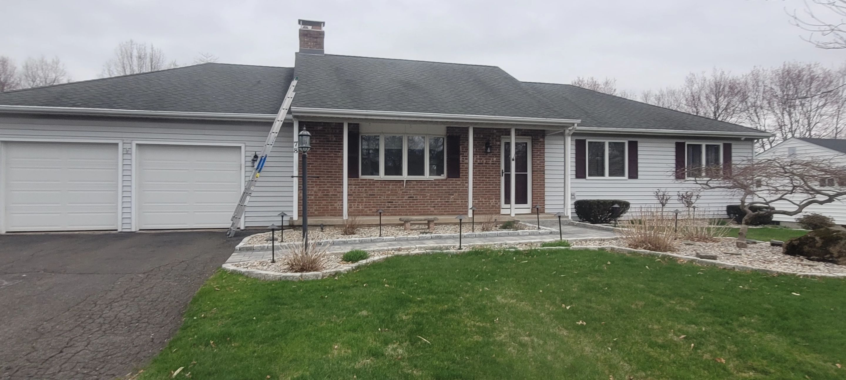 Asphalt shingles professionally installed in Cromwell, CT by DiGiorgi Roofing & Siding INC by DiGiorgi Roofing and Siding Inc