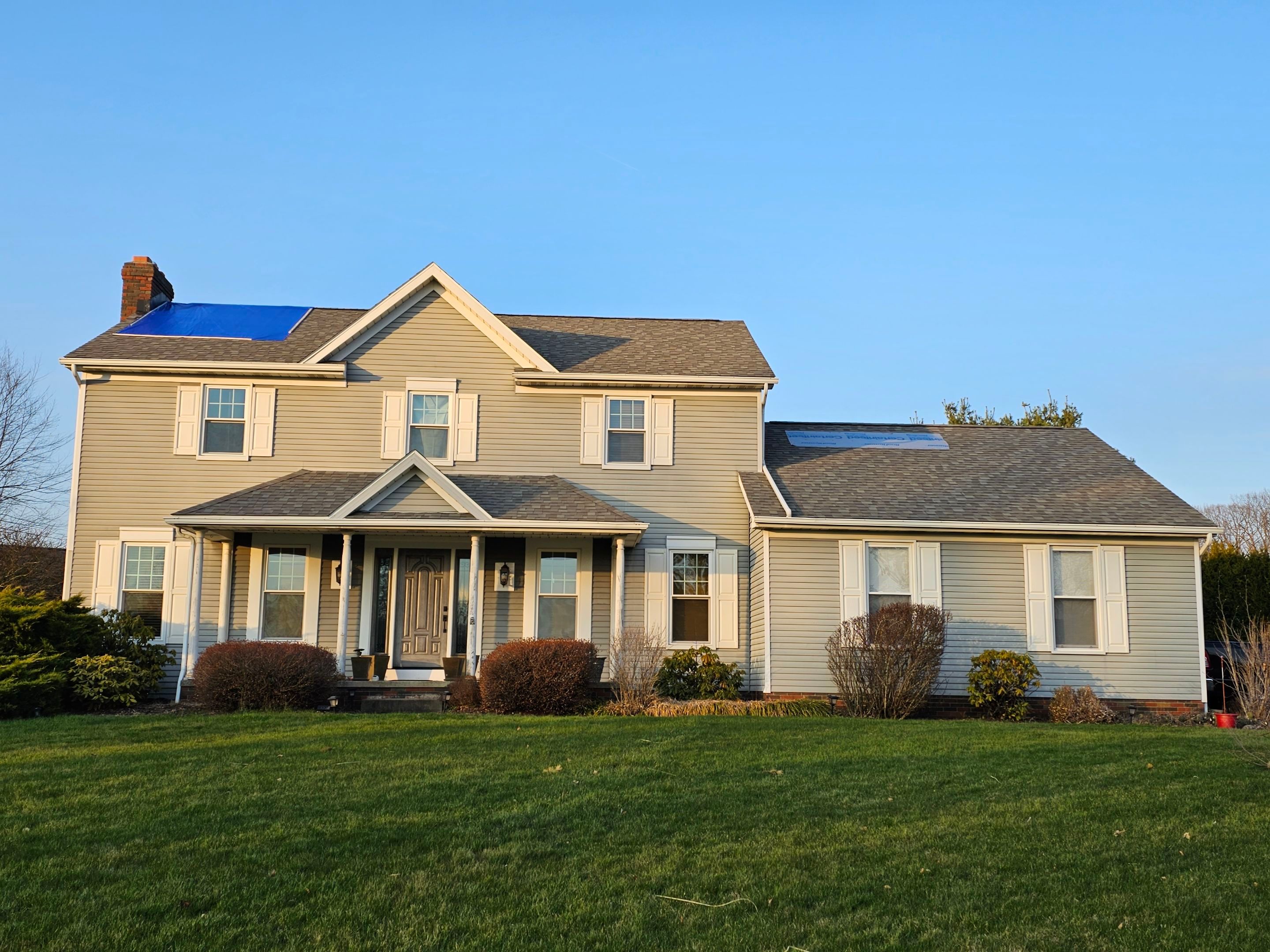 ATLAS PINNACLE HP W/SCOTCHGARD HEARTHSTONE  by Eagle Eye Roofing