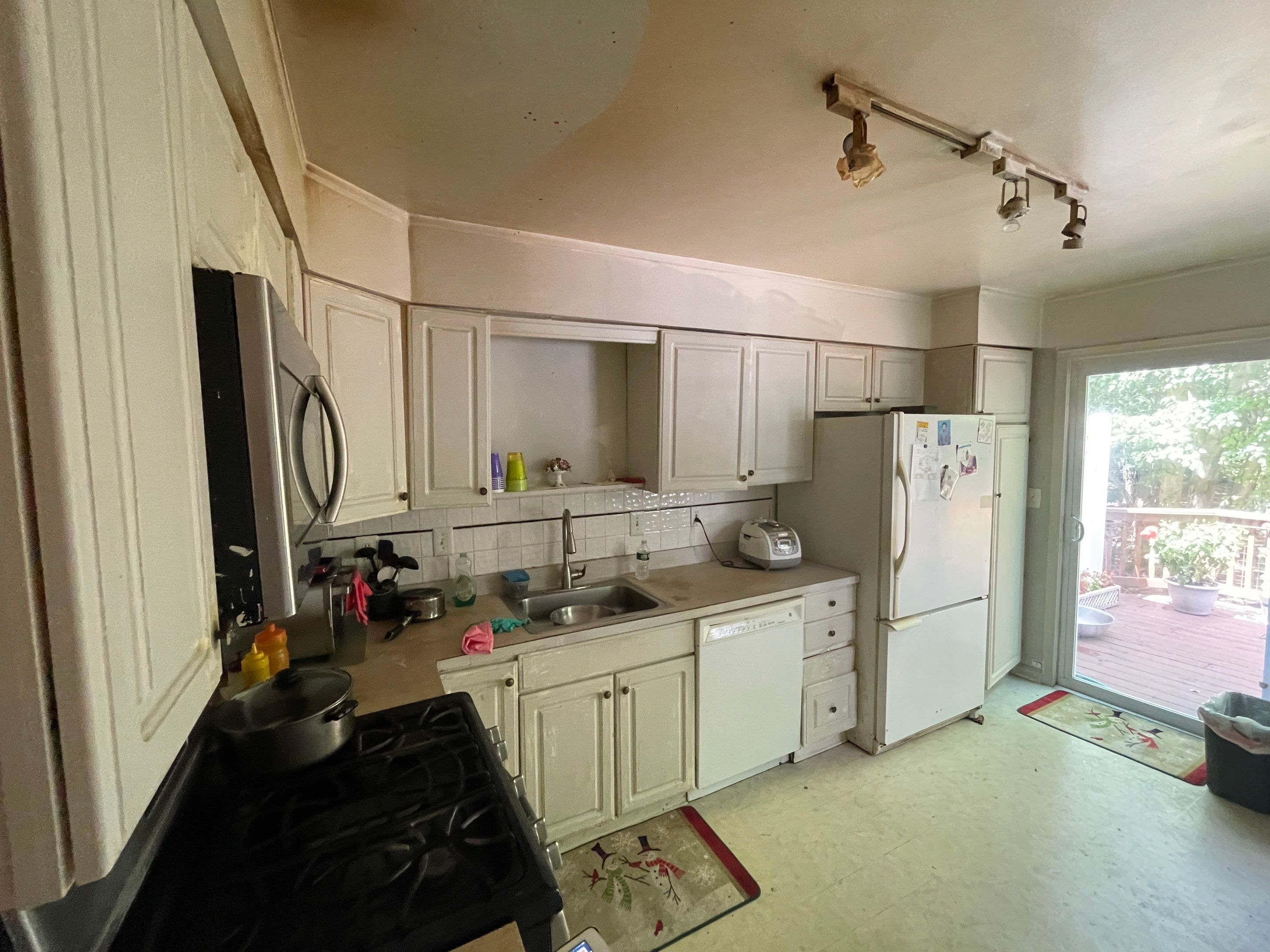 Kitchen Remodel using Cabinets by Home Concepts Construction