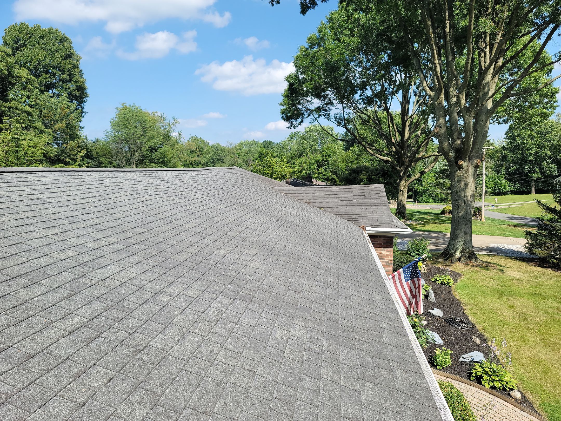 OWENS CORNING COLOR: Onyx Black by Eagle Eye Roofing