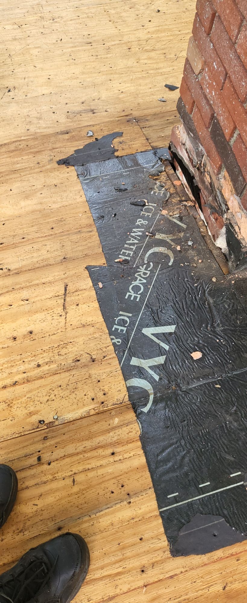 Atlas Pinnacle Pristine Scotchgard: Hearthstone Drip Edge: Black by Eagle Eye Roofing