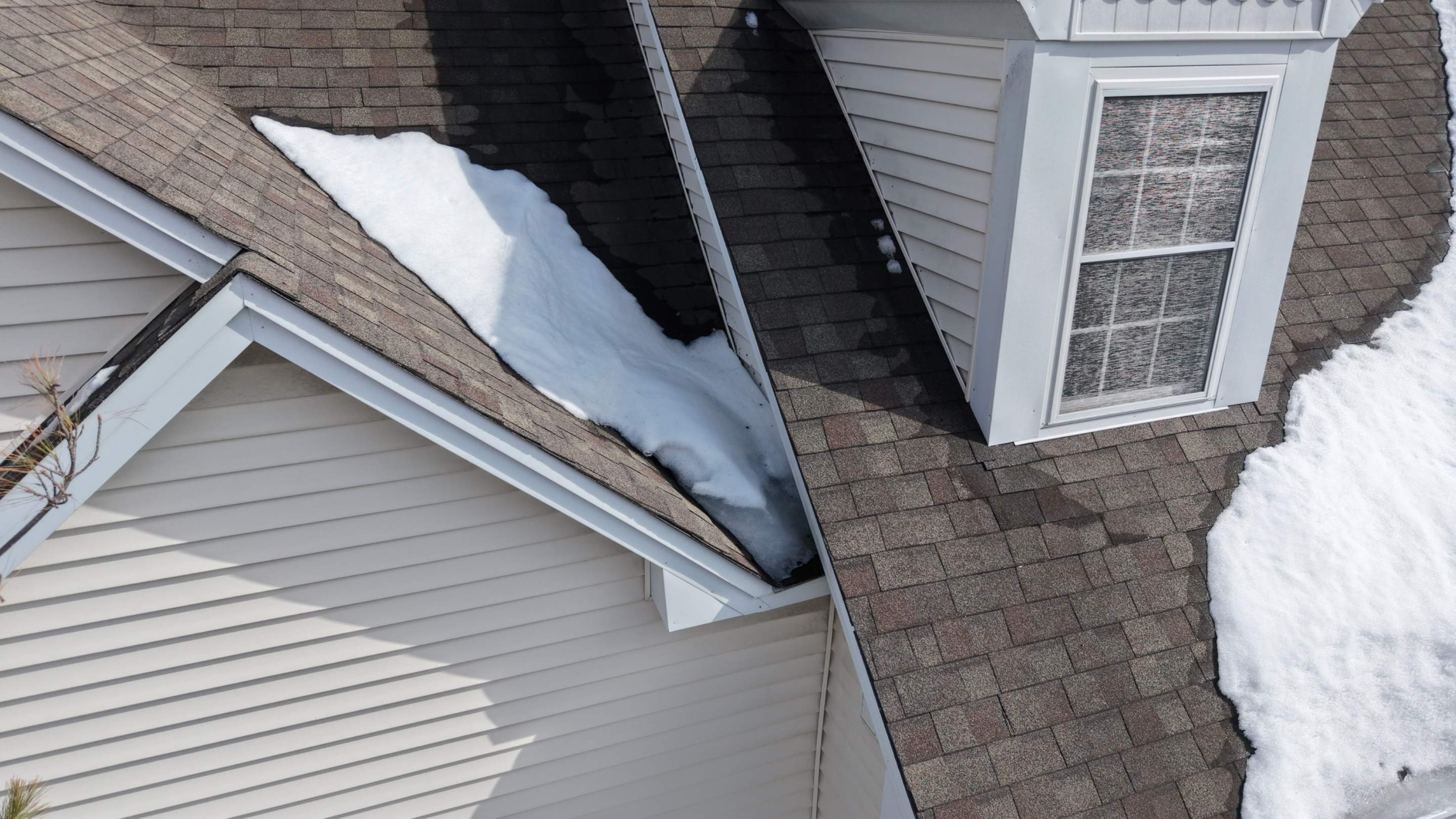 Roof-to-Wall Leak Repair – EPDM Conversion & Drainage Fix by JOHNNYS PRO