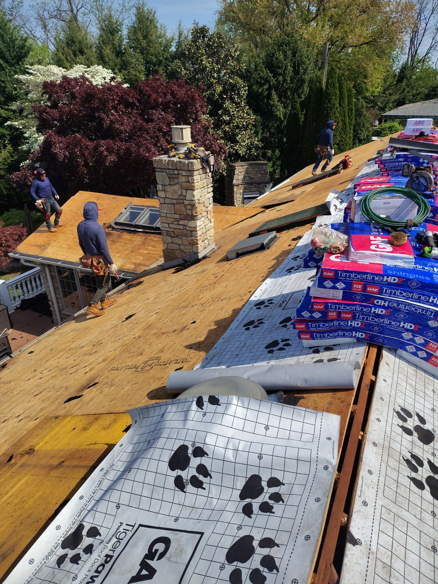 Residential Roofing Installation using Gaf Hdz Architectural Shingle by Teflon Roofing