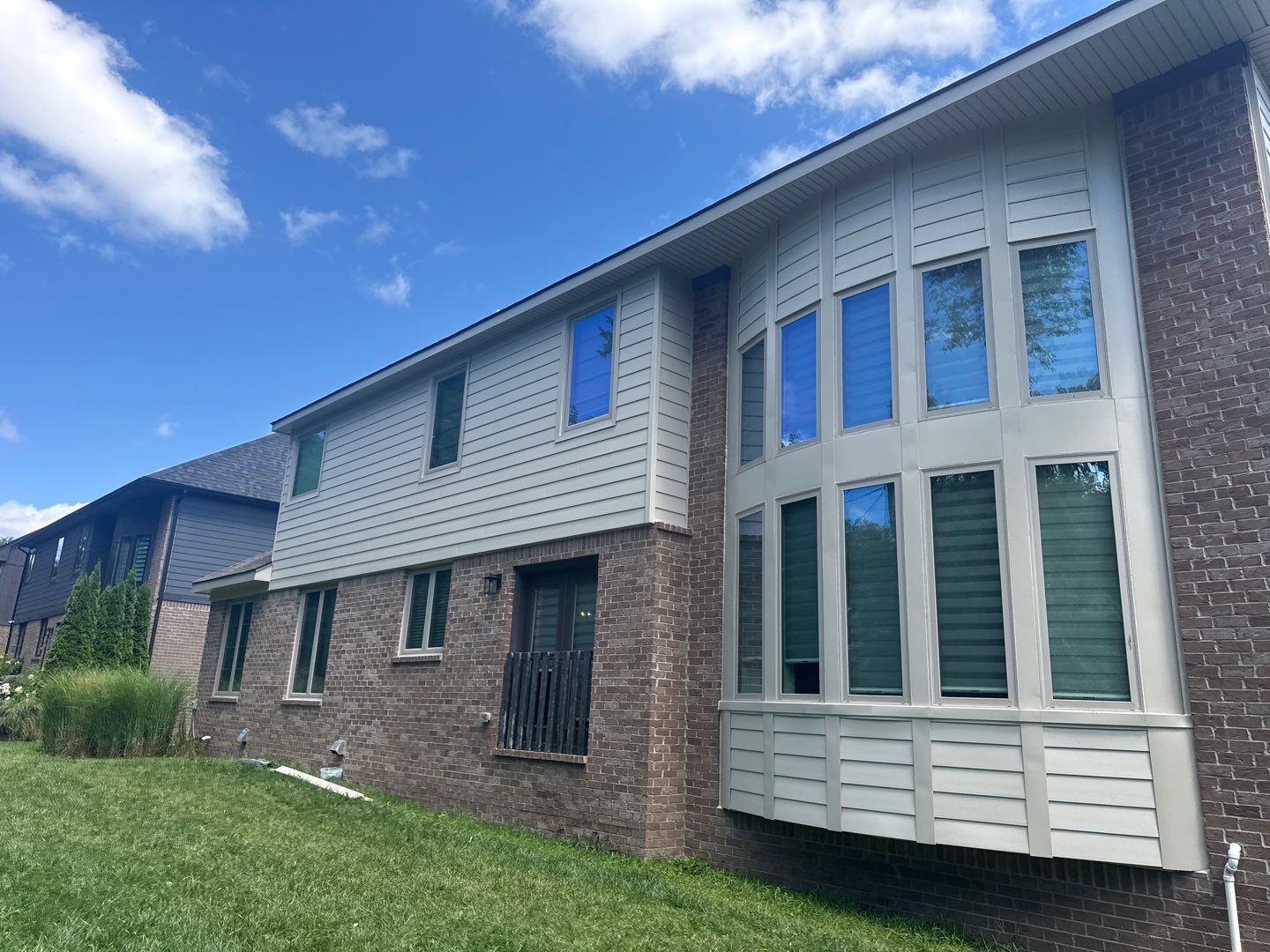 Siding Replacement using Alside S7 Cedar Mill Grain Composite by 180 Contractors