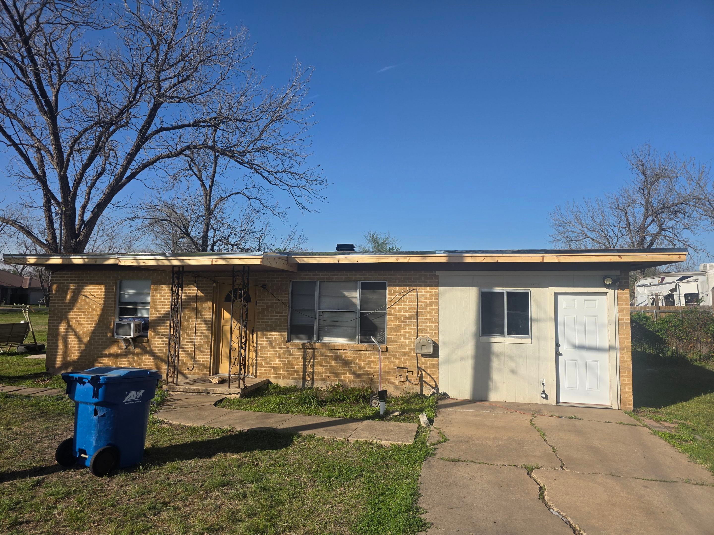 Torch down modified bitumen roof and full fascia "face-lift" in Elgin, TX by REPS Austin Area Roofer