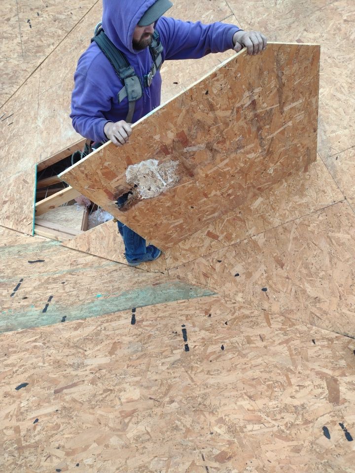 Residential Re-Roof in Albany Oregon by Orezona Building & Roofing Company, Inc.