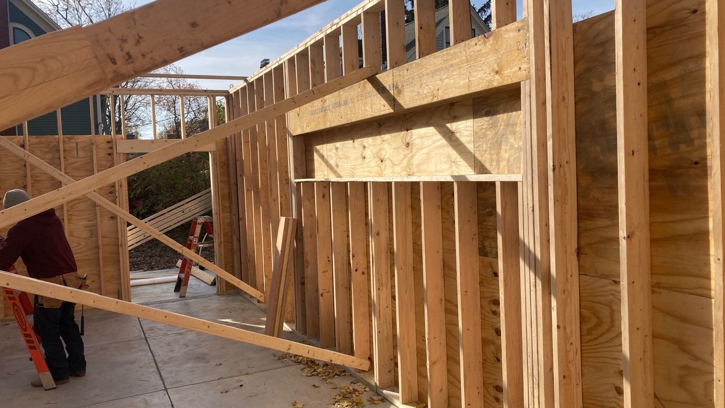 Garage by Ivy Lea Construction