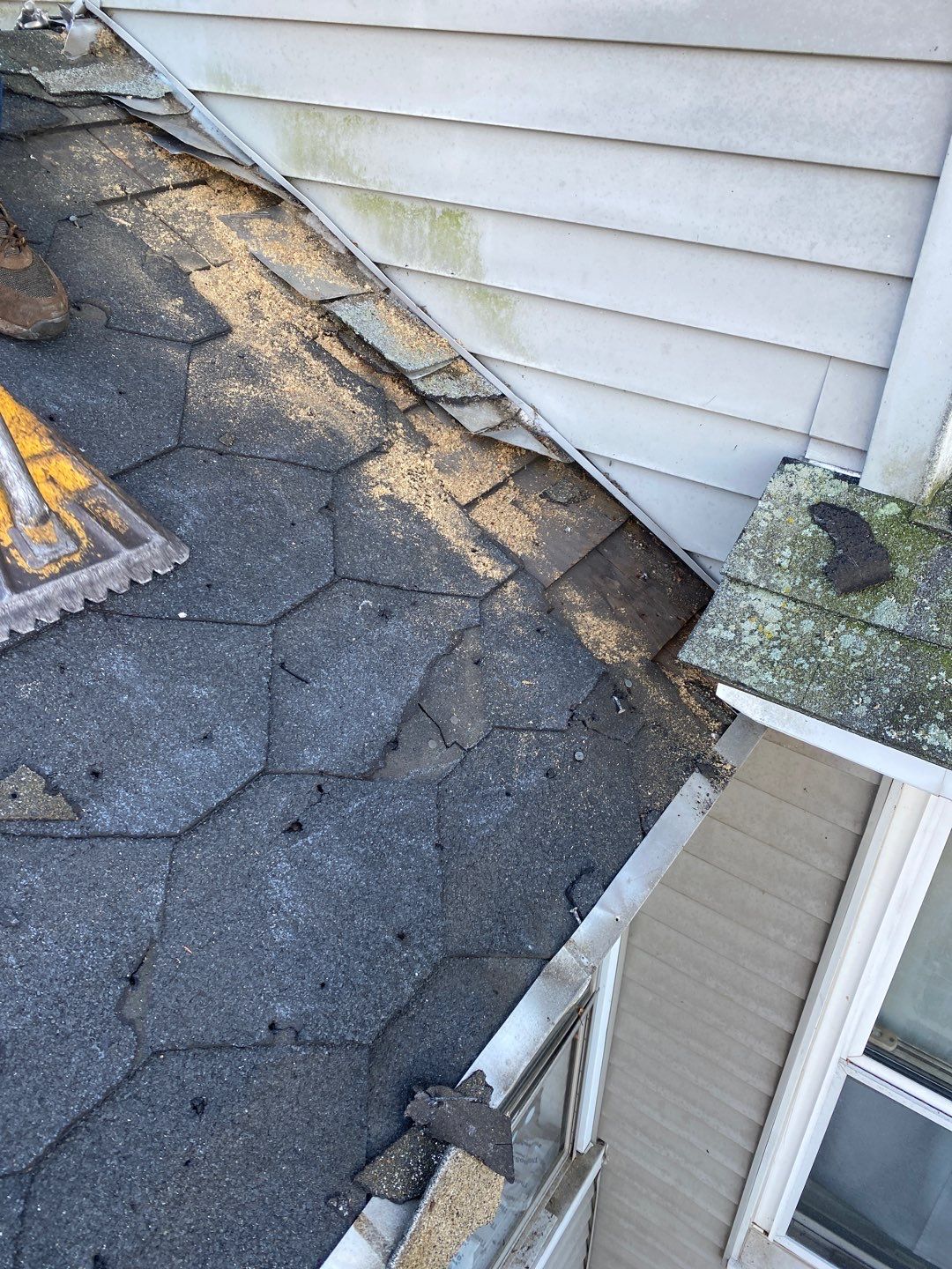 Residential Roofing Installation using Owens Corning TruDefinition Duration - Onyx Black by A Plus Exterior