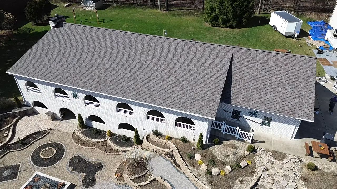 Atlas Pinnacle Color: Majestic Shake; Drip Edge Color: Royal Brown by Eagle Eye Roofing