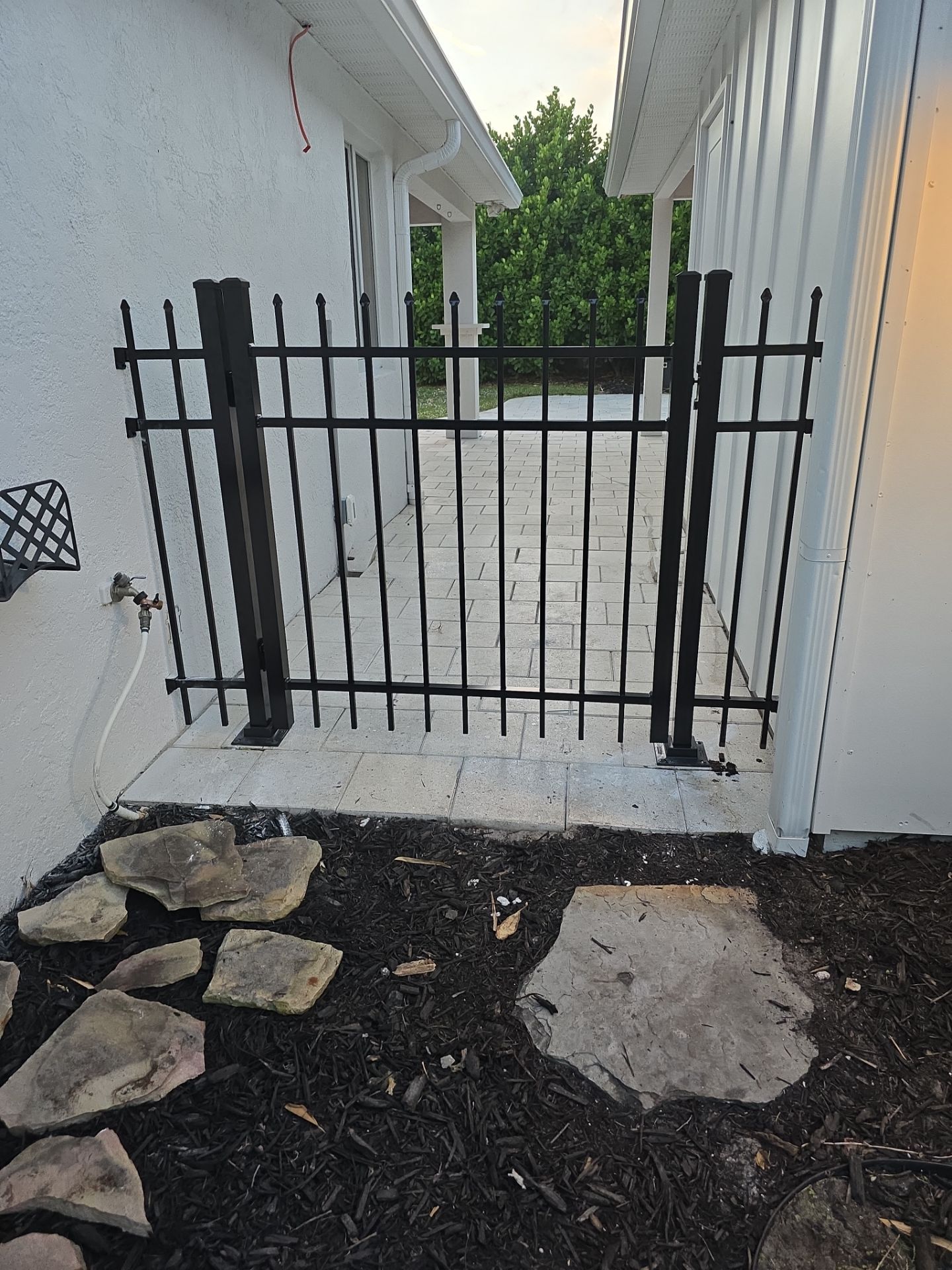 Spear top aluminum fence in Port Charlotte by True Fence LLC