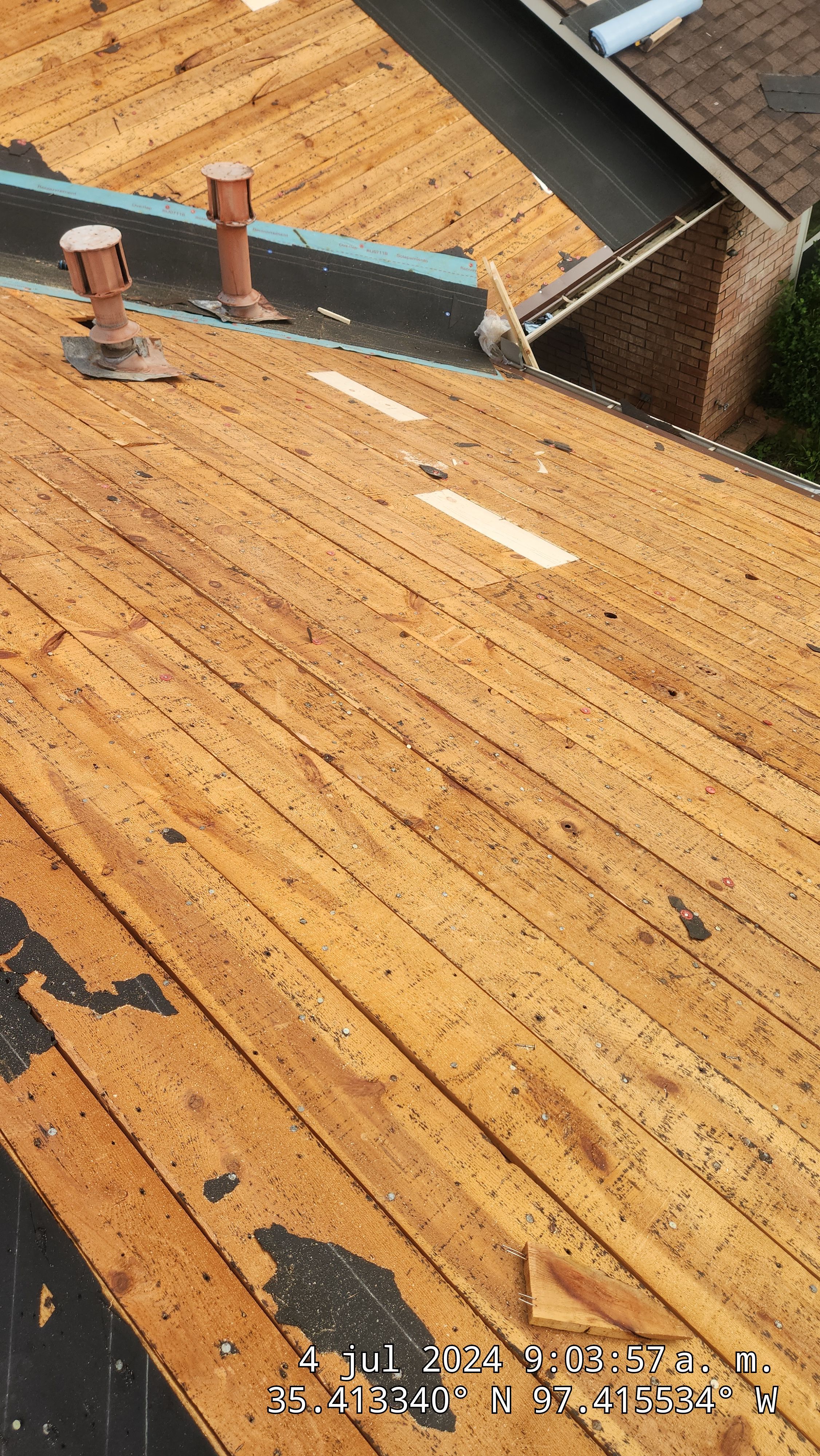 Roof Installation using Certainteed Landmark by Castillo Roofing