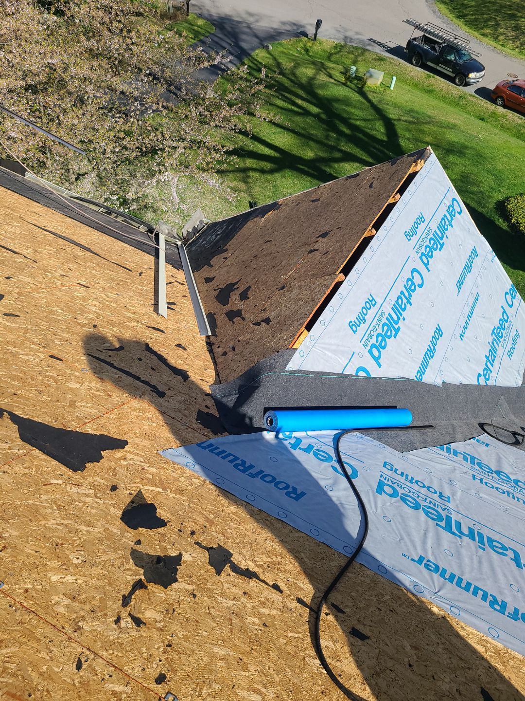 Burke: CertainTeed Landmark Pro Designer Shingles in Max Def Weathered Wood by RM Banning, Inc.