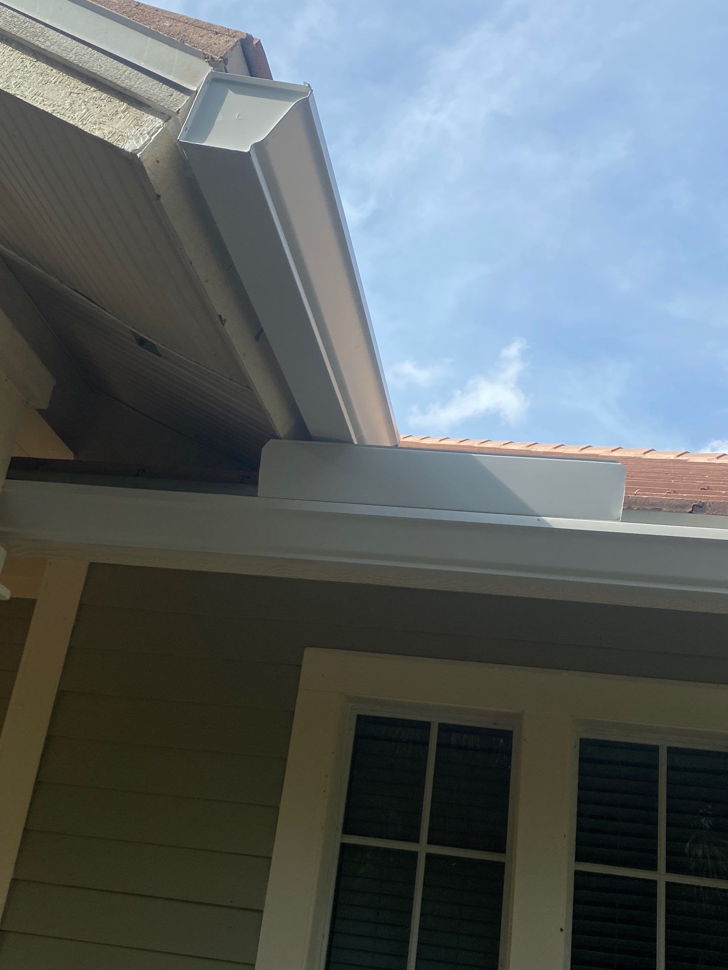 7-Inch Smooth Box Seamless Gutters using smooth box gutters in Fort Myers FL by Gutter Professors