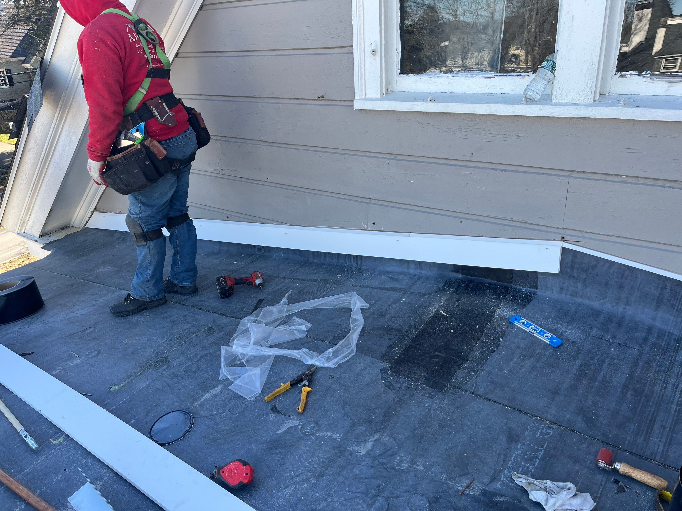 This Roof is a Biggins - Portsmouth, NH - This Beautiful Home Deserved a New Roof by Tall pine roofing