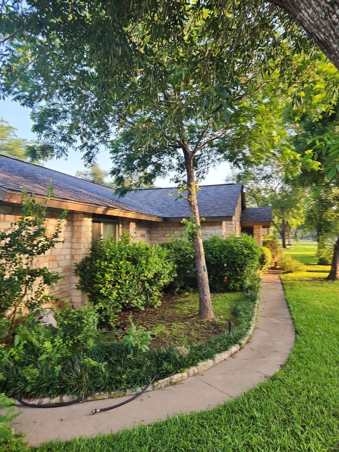 Driftwood - Owens Corning by RoofsOnly.com