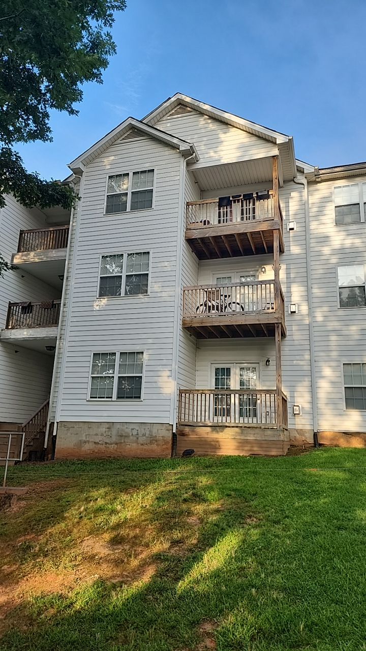 Appartment cleaning by Power Wash Masters LLC