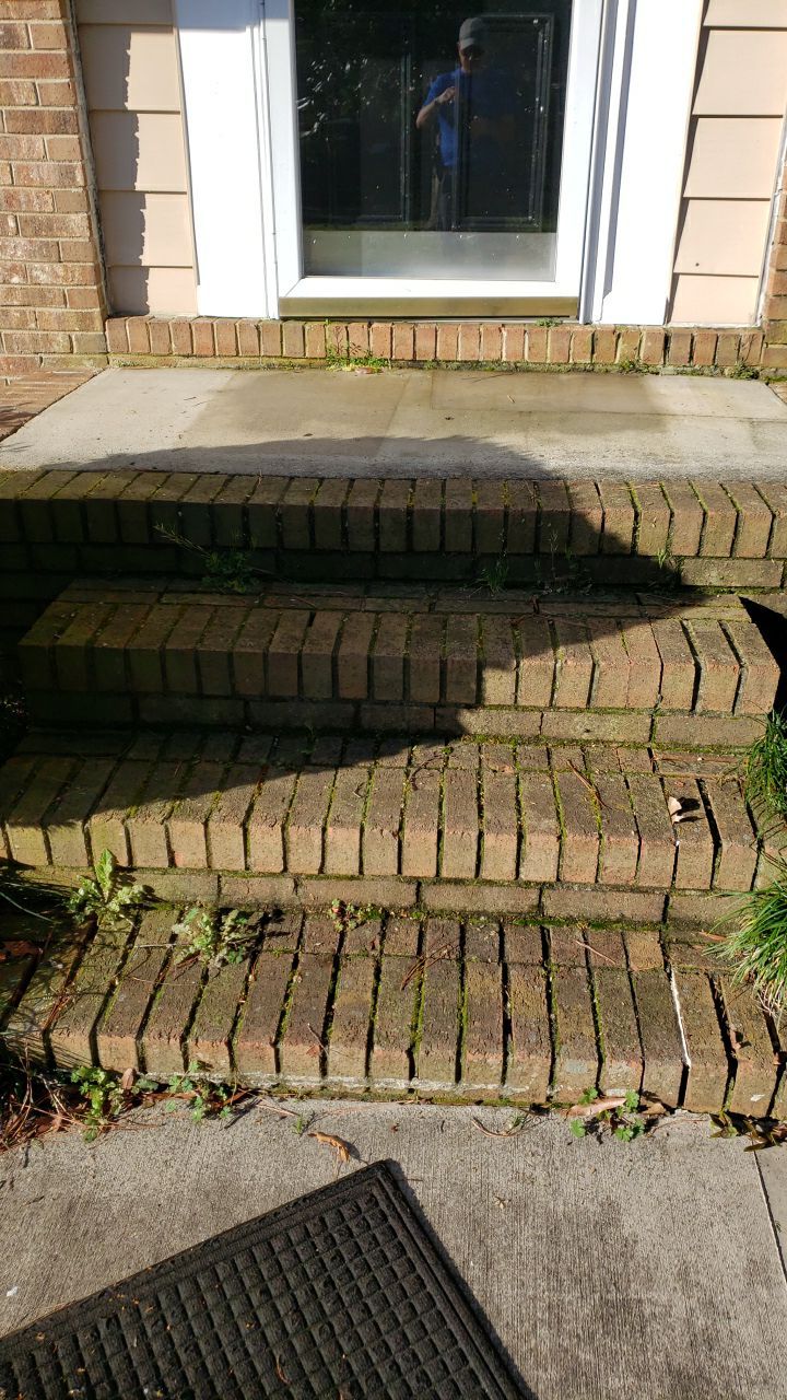 House Wash using cleaner by Power Wash Masters LLC