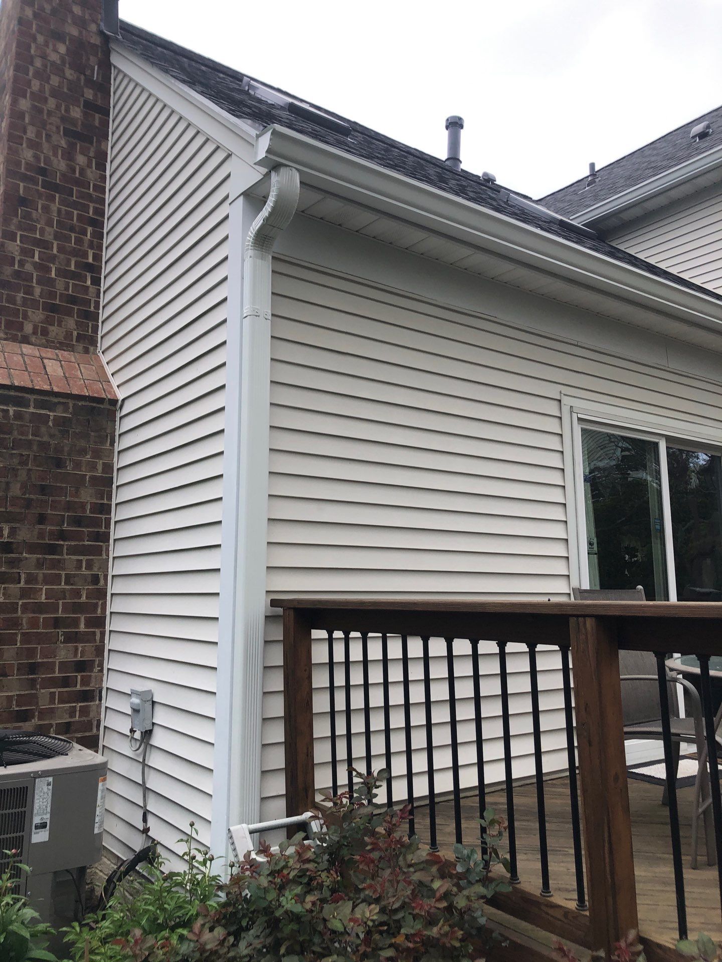 Vienna: CertainTeed Landmark Pro Designer Shingles in Max Def Moire Black by RM Banning, Inc.