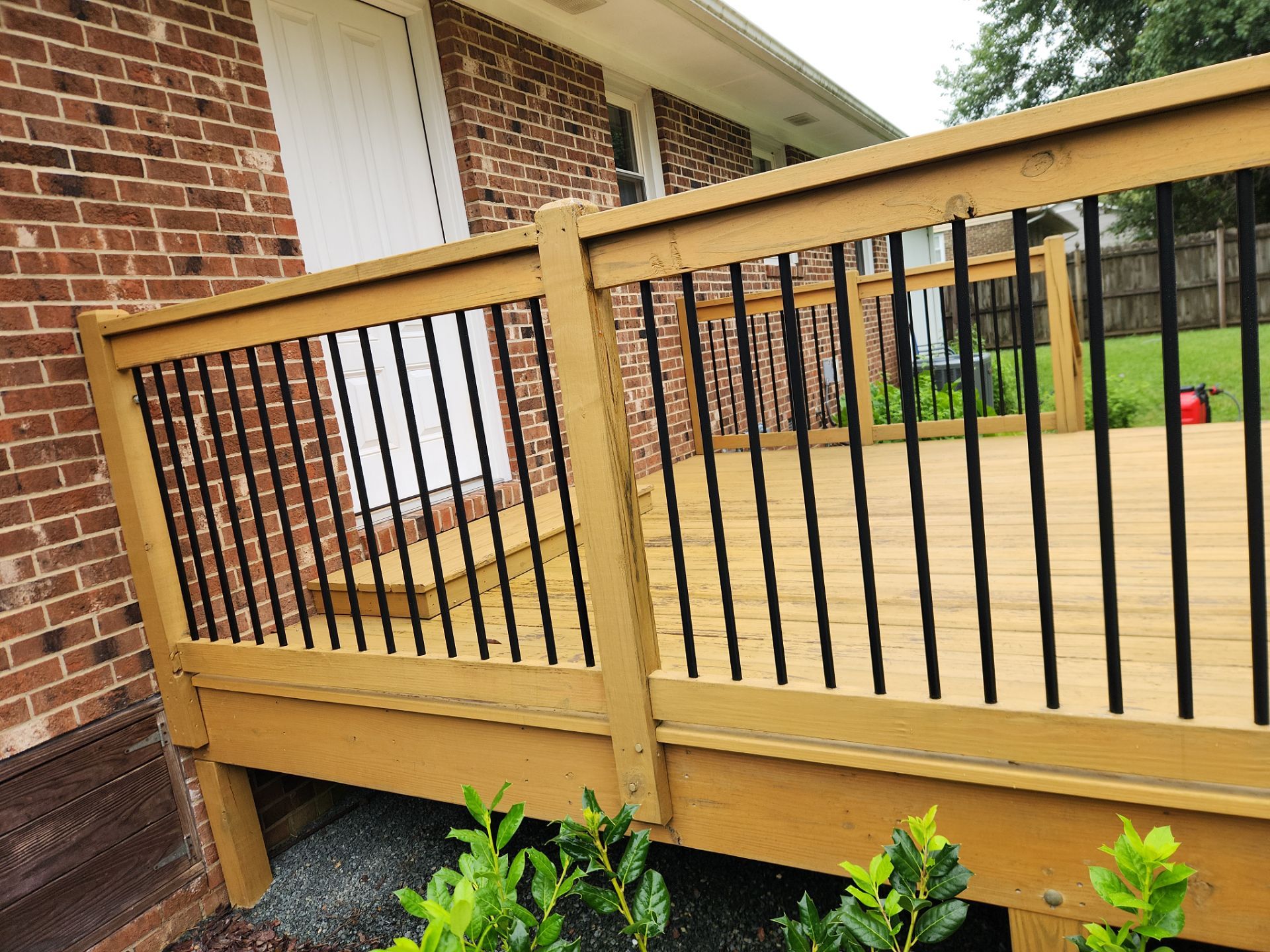 Wood Deck using Wood Sealant by DuraSeal