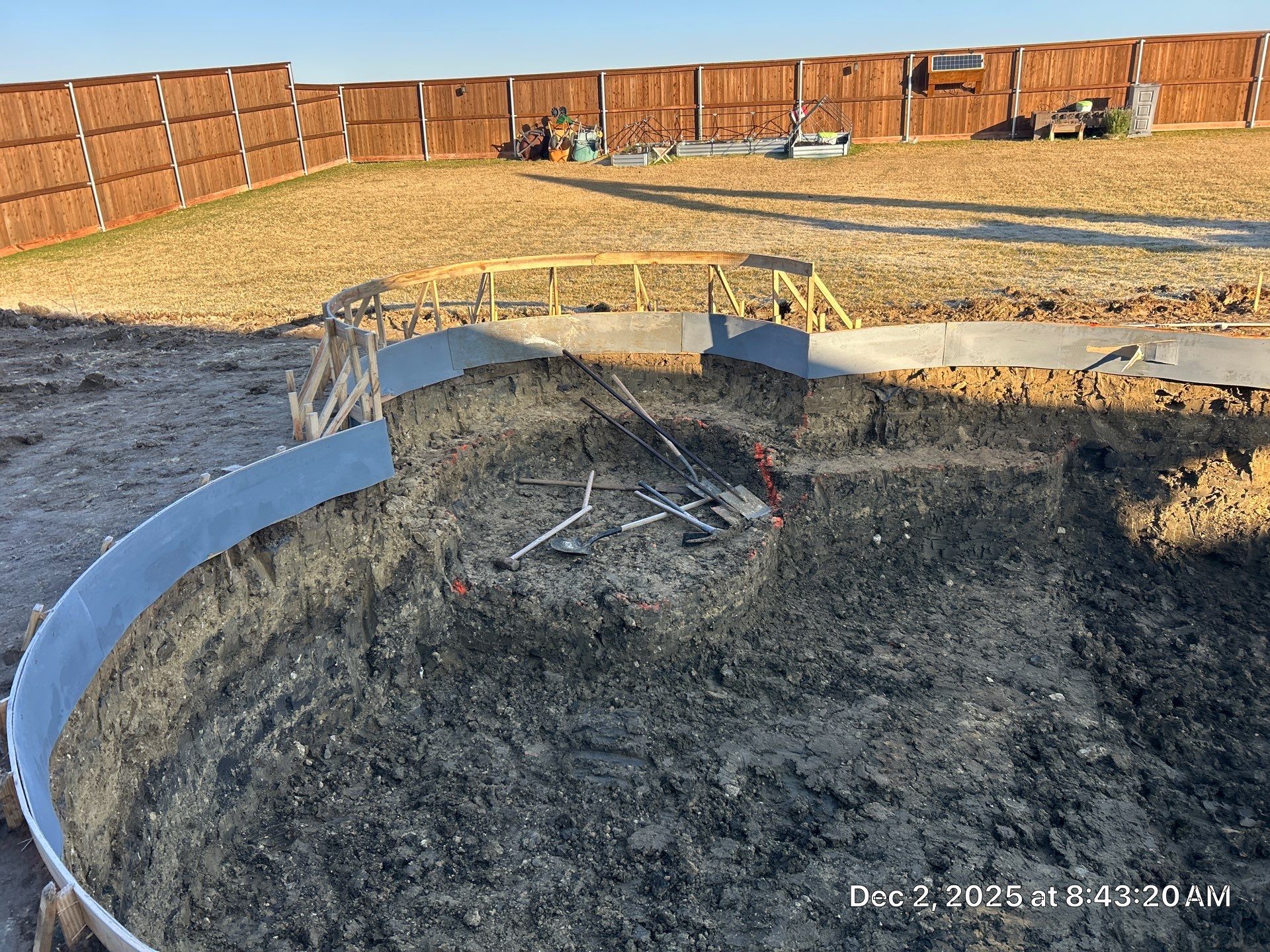 Freeform Pool with Raised Round Spa by Pinnacle Pools and Spas - DFW