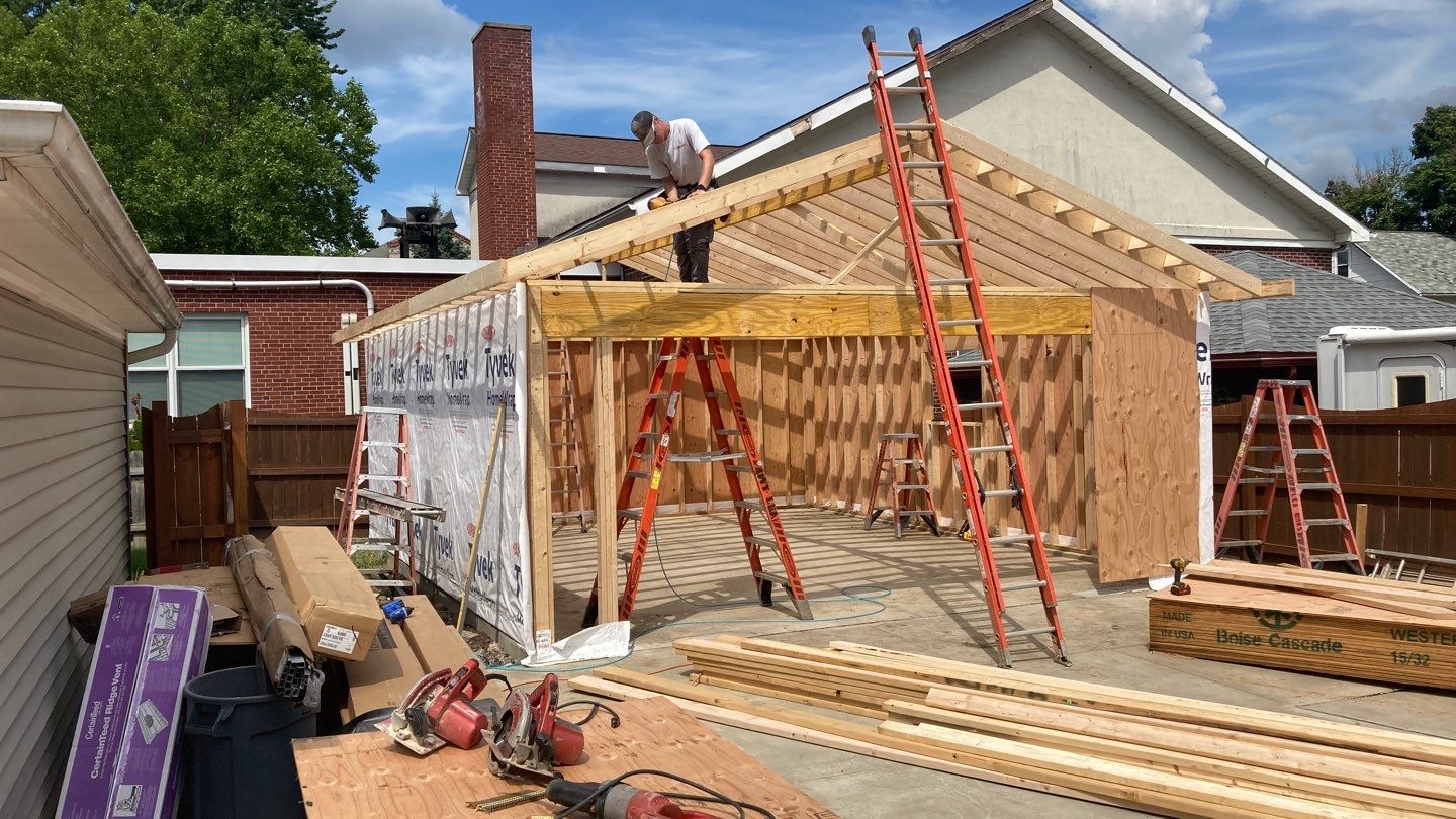 Garage by Ivy Lea Construction