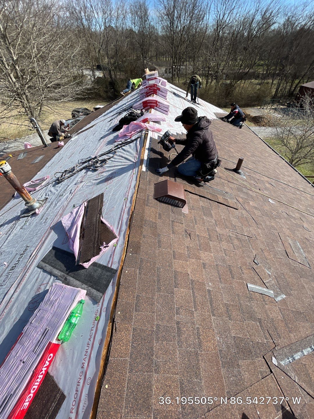 Residential Roofing Installation using Owens Corning Oakridge Roofing System by Undersun Roofing 