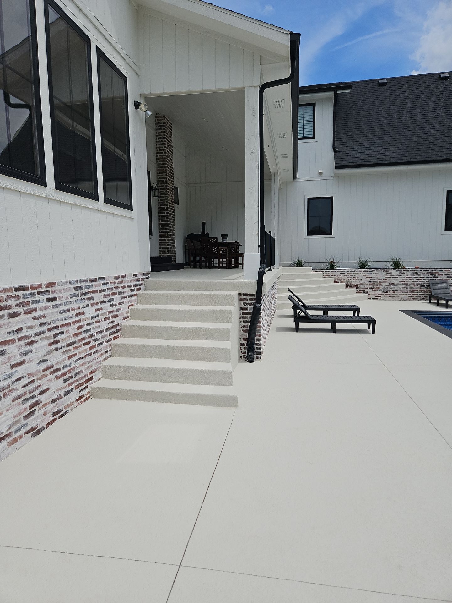 KCMO--Sundek Classic Texture Resurfacing--Bone White by Big Red Decorative Concrete, LLC