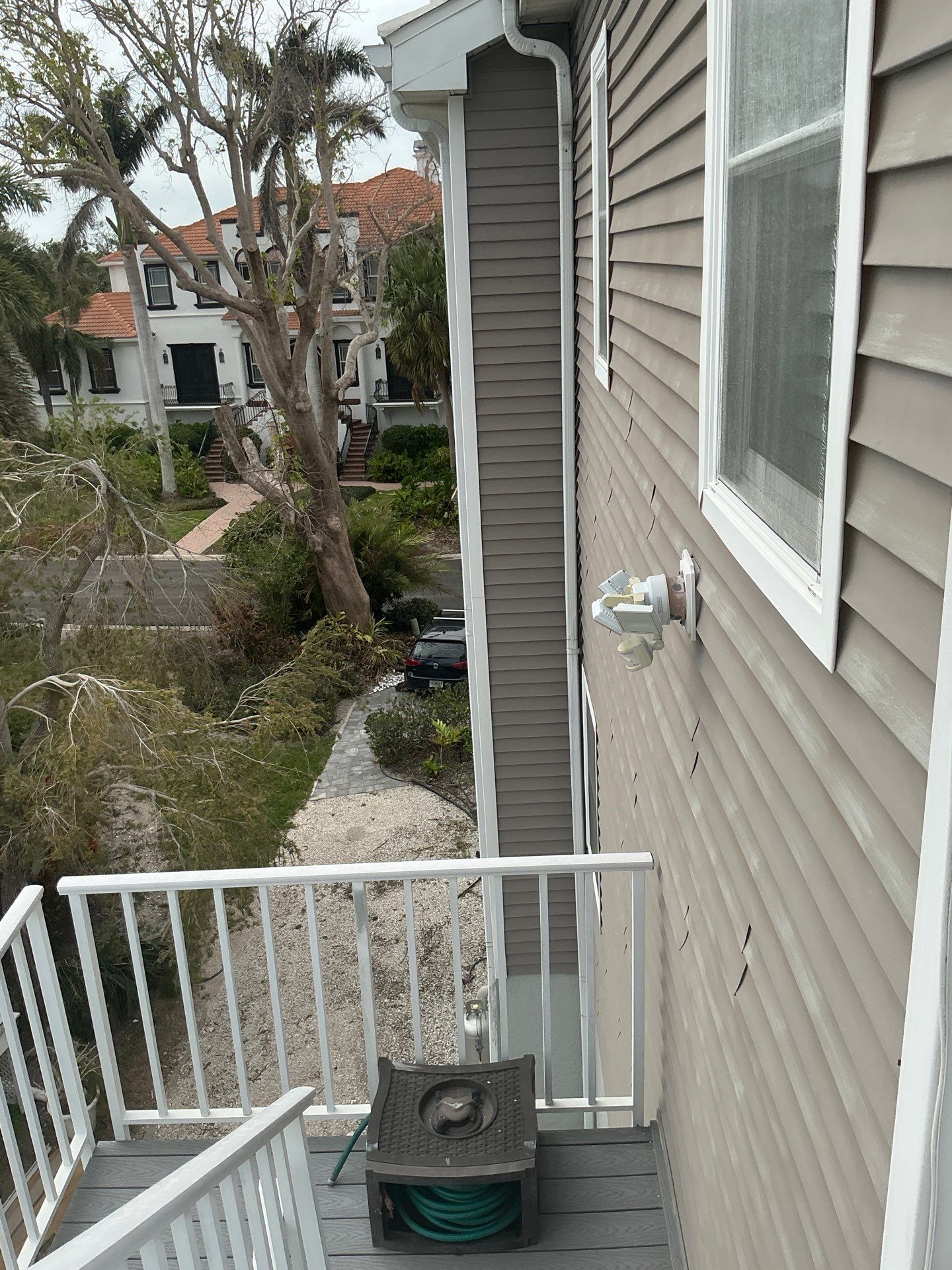 Assessment of the Condition of Gutters and Soffit and Fascia in Siesta Key FL by Gutter Professors