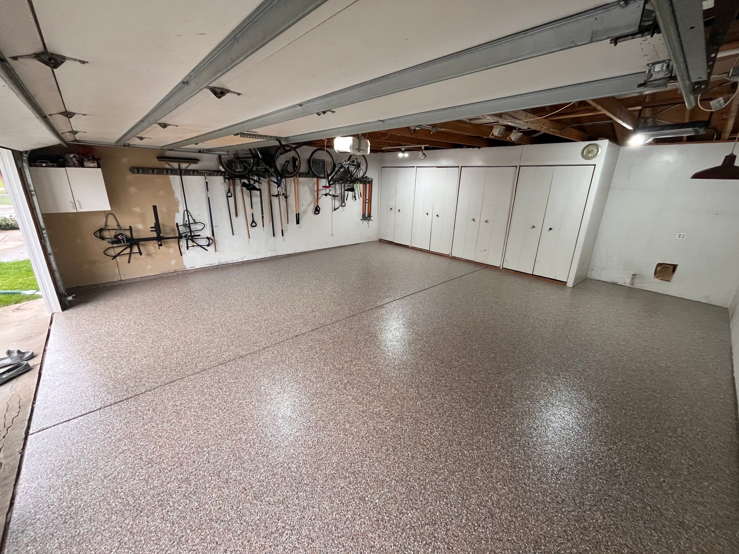 Waxwing Garage Floor Coating by Level 10 Coatings