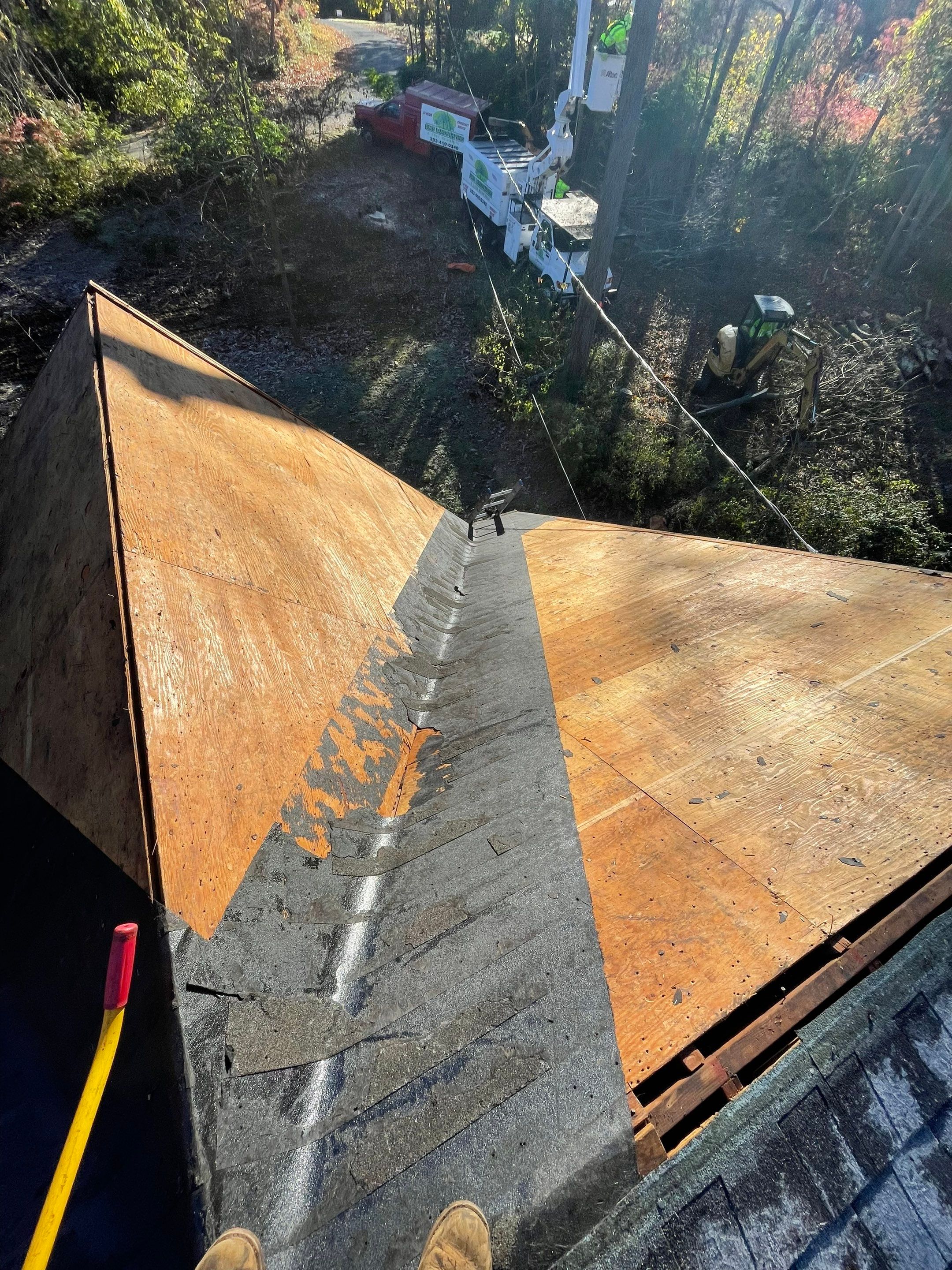 Residential Roofing Installation using Owens Corning TruDefinition Duration AR - Estate Gray & White Double 4 Siding by A Plus Exterior