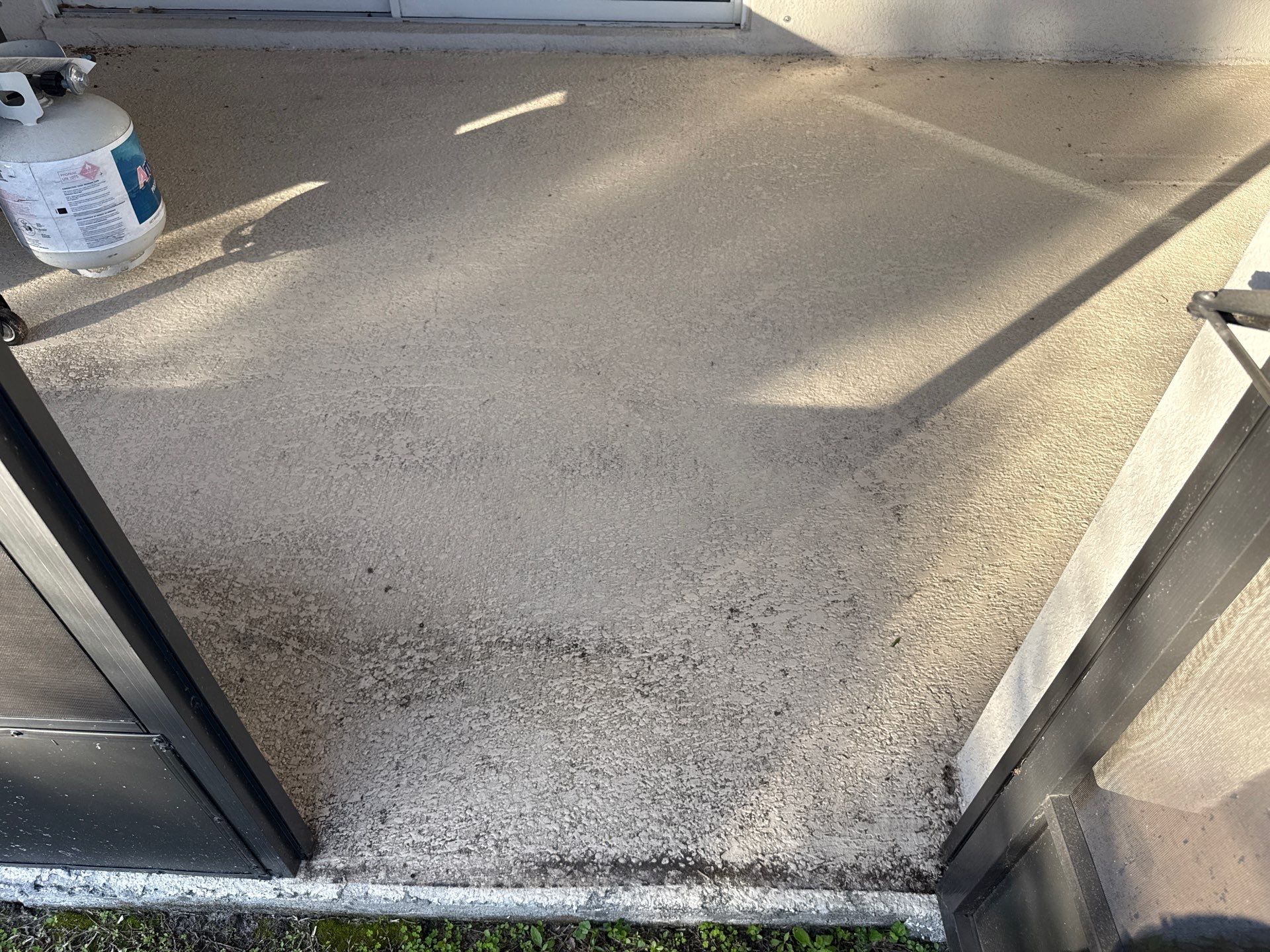 House Wash, Lanai Cleaning & Driveway Washing | Willow Walk Palmetto FL by Sunshine AquaWash