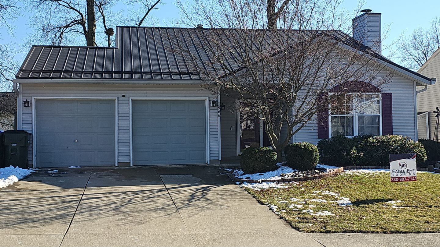 Weather Max Panel, Color: Ebony by Eagle Eye Roofing