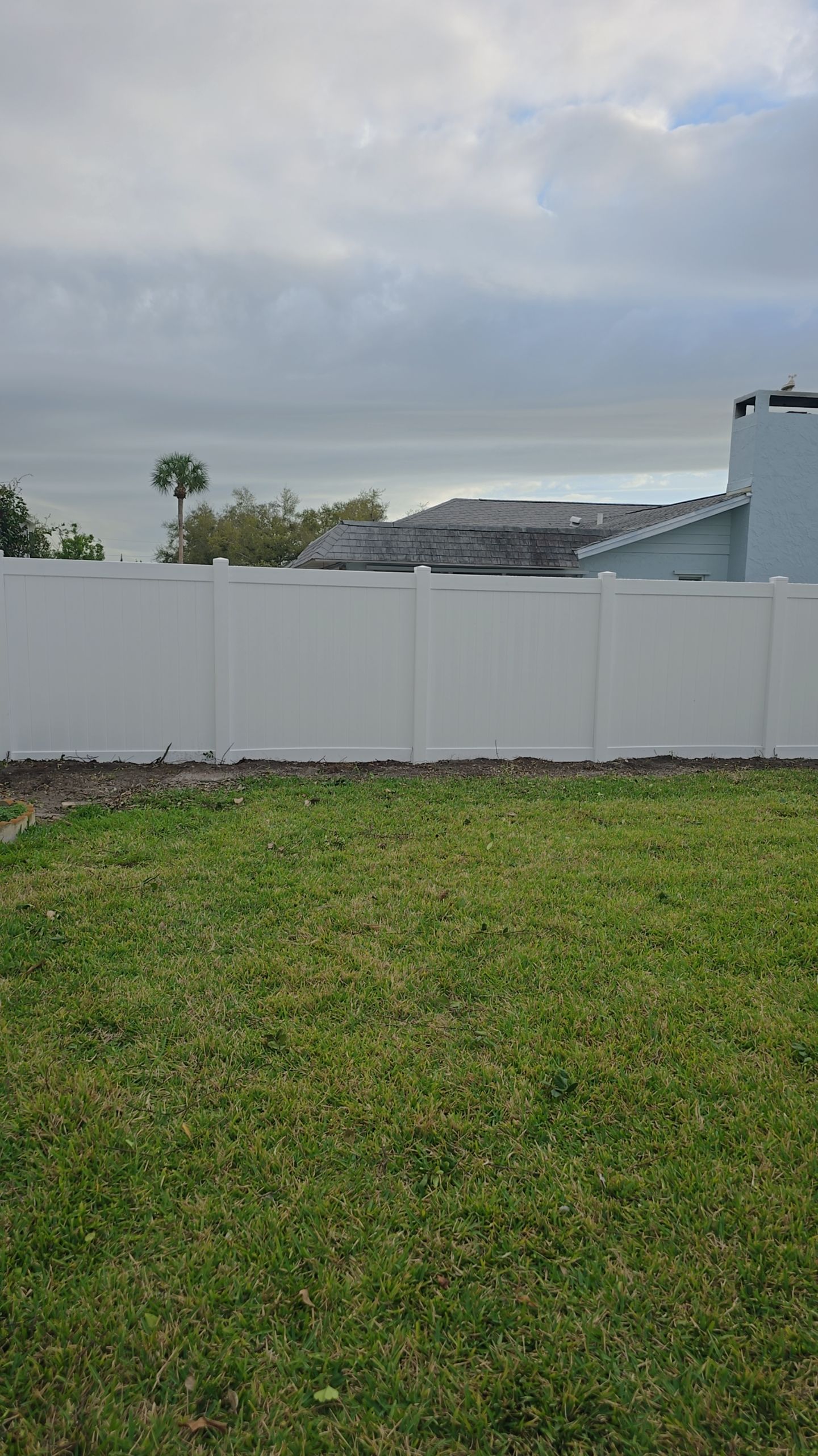 Vinyl Fence Install in Bradenton by True Fence LLC