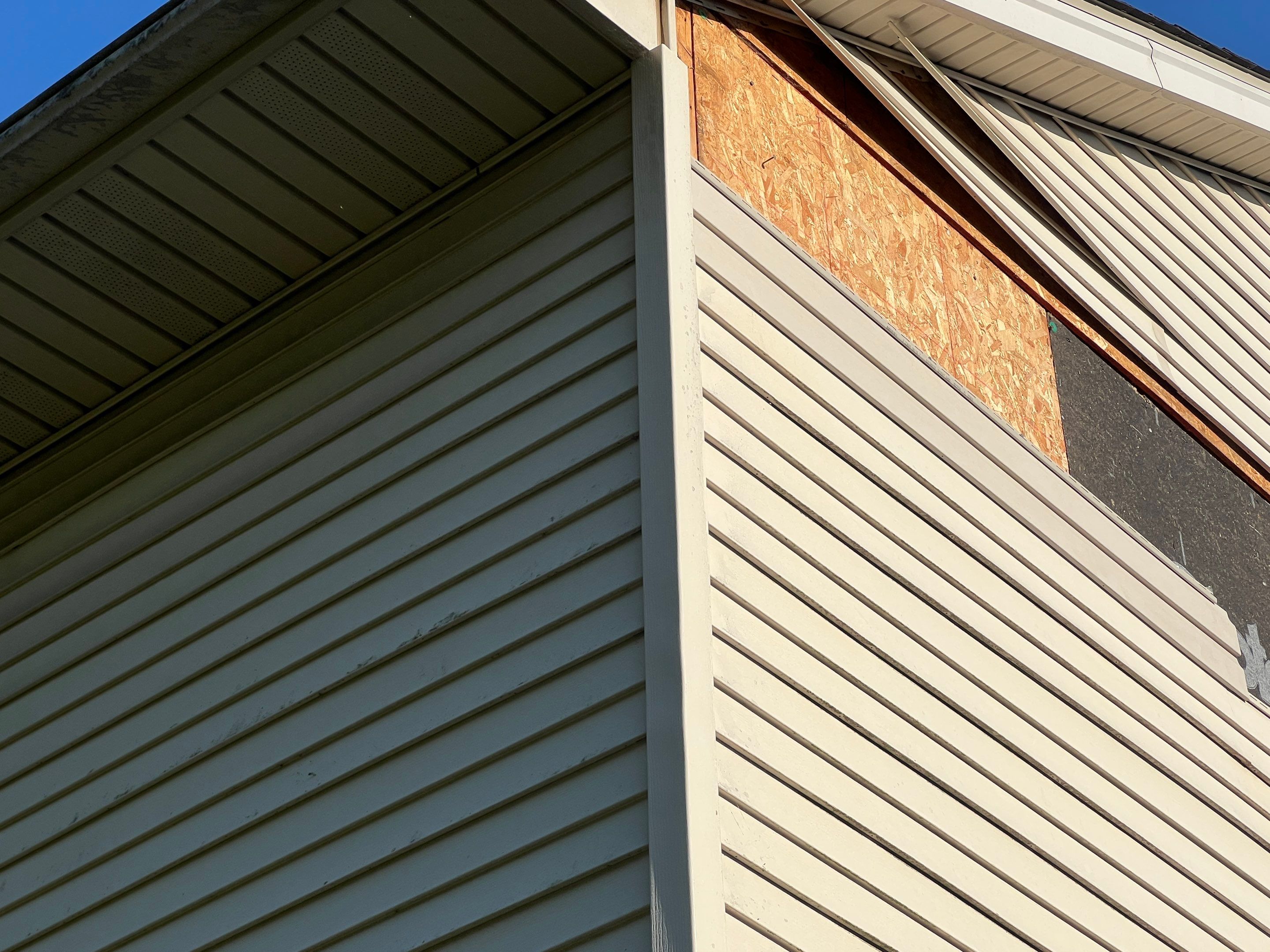 Mastic Mill Creek Vinyl Siding Replacement in Fairfield Ohio by XPRO ELITE LLC